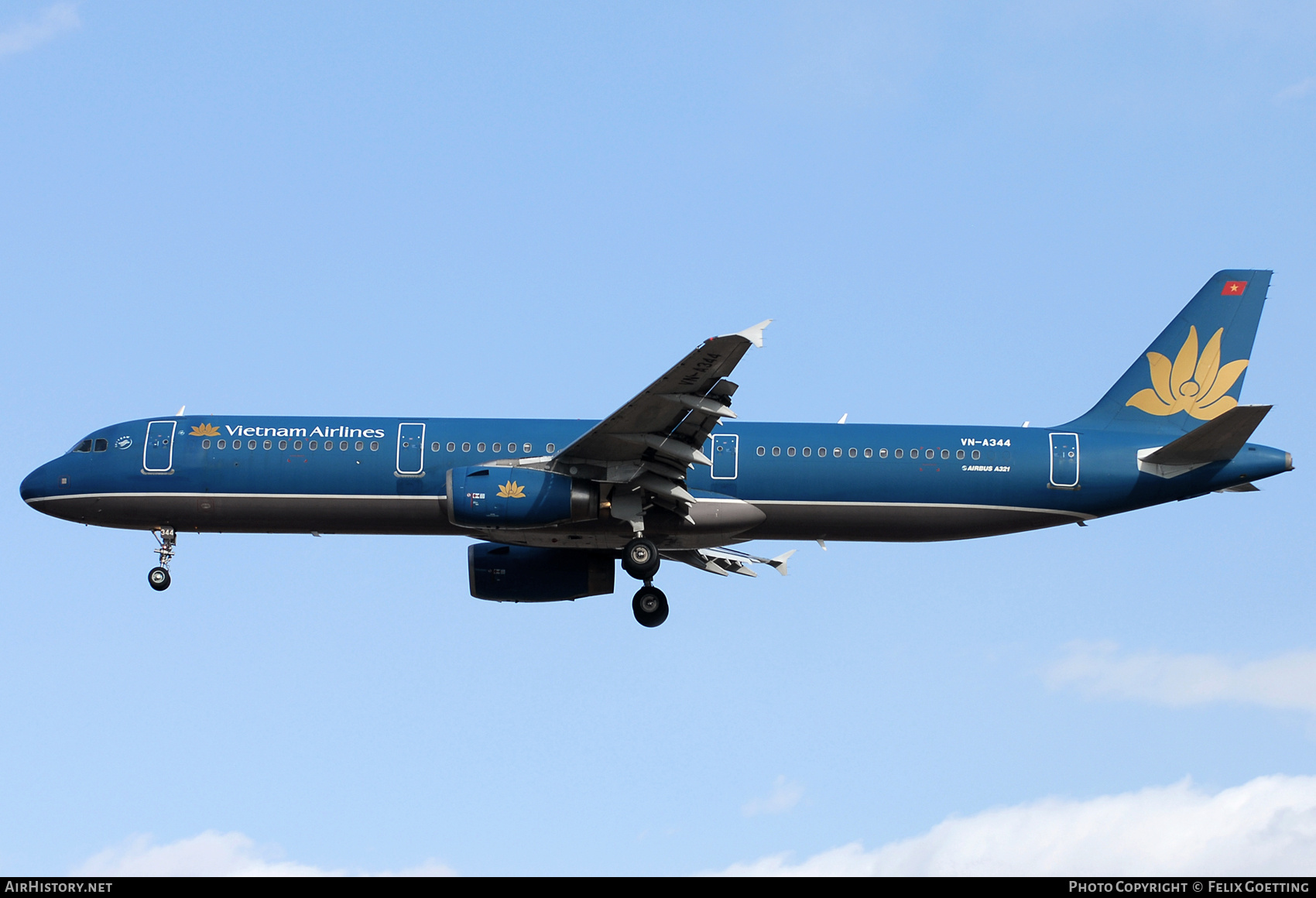 Aircraft Photo of VN-A344 | Airbus A321-231 | Vietnam Airlines | AirHistory.net #813346