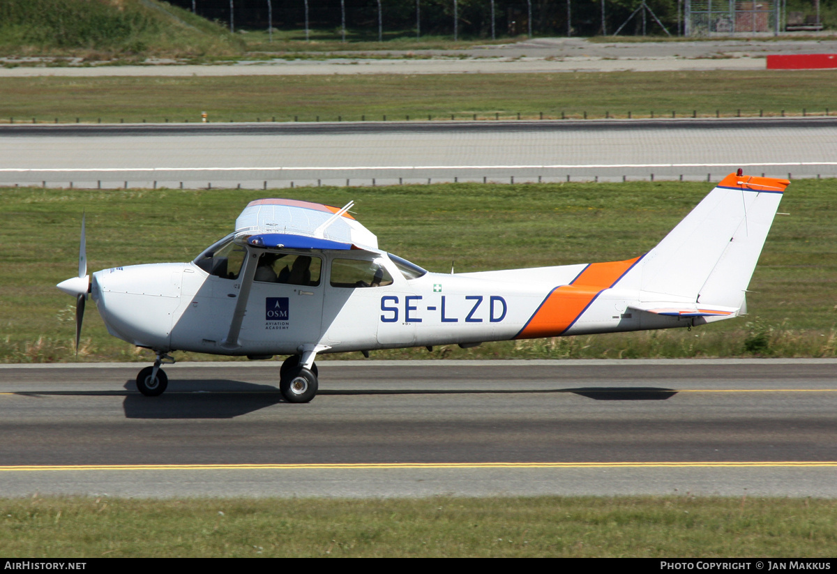 Aircraft Photo of SE-LZD | Cessna 172R Skyhawk | OSM Aviation Academy | AirHistory.net #813369