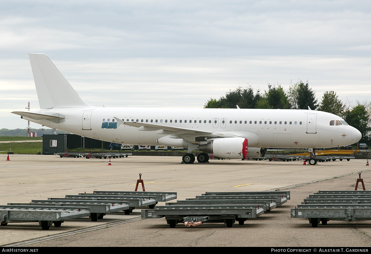 Aircraft Photo of SX-EBL | Airbus A320-214 | AirHistory.net #813371