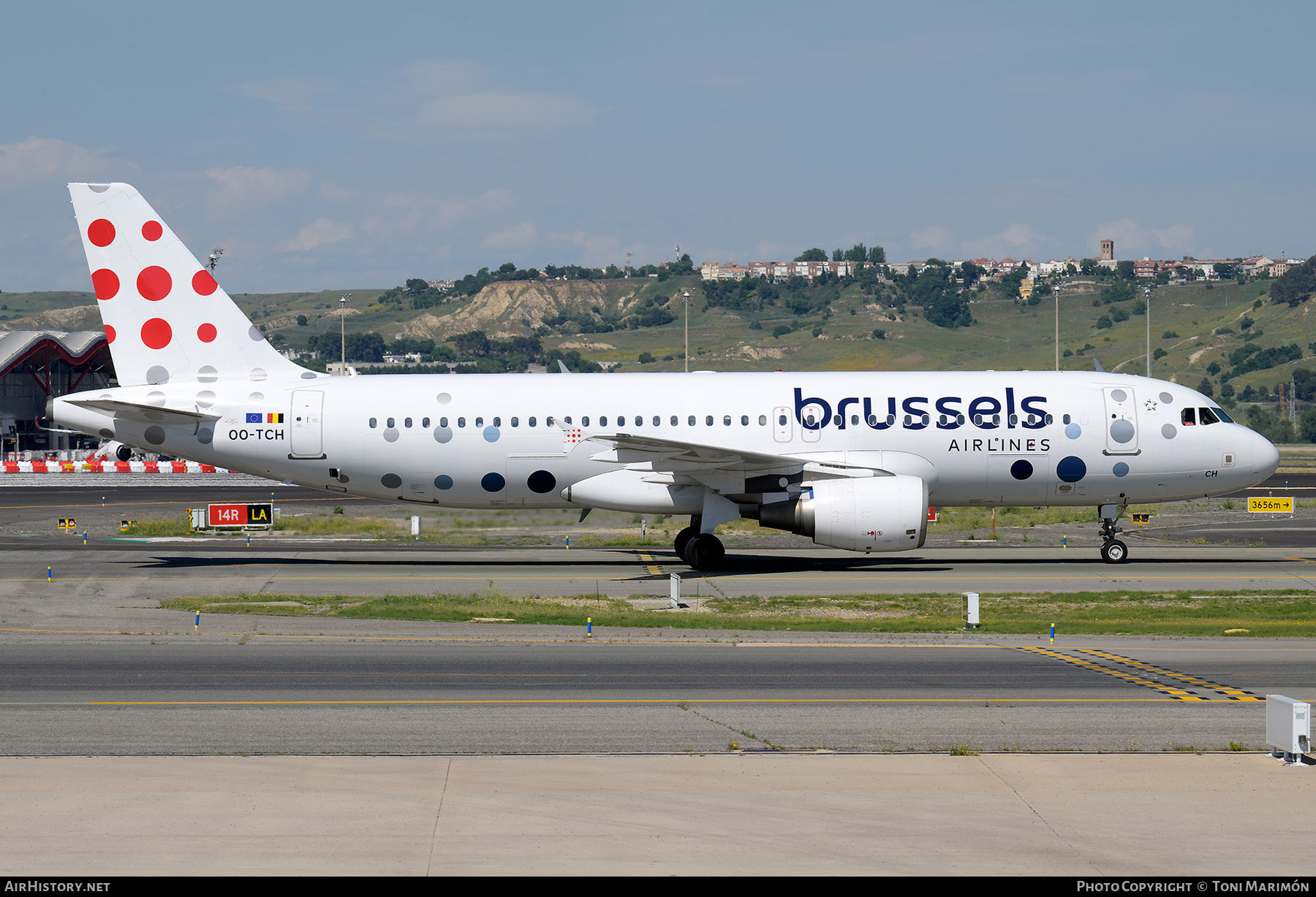 Aircraft Photo of OO-TCH | Airbus A320-214 | Brussels Airlines | AirHistory.net #813407