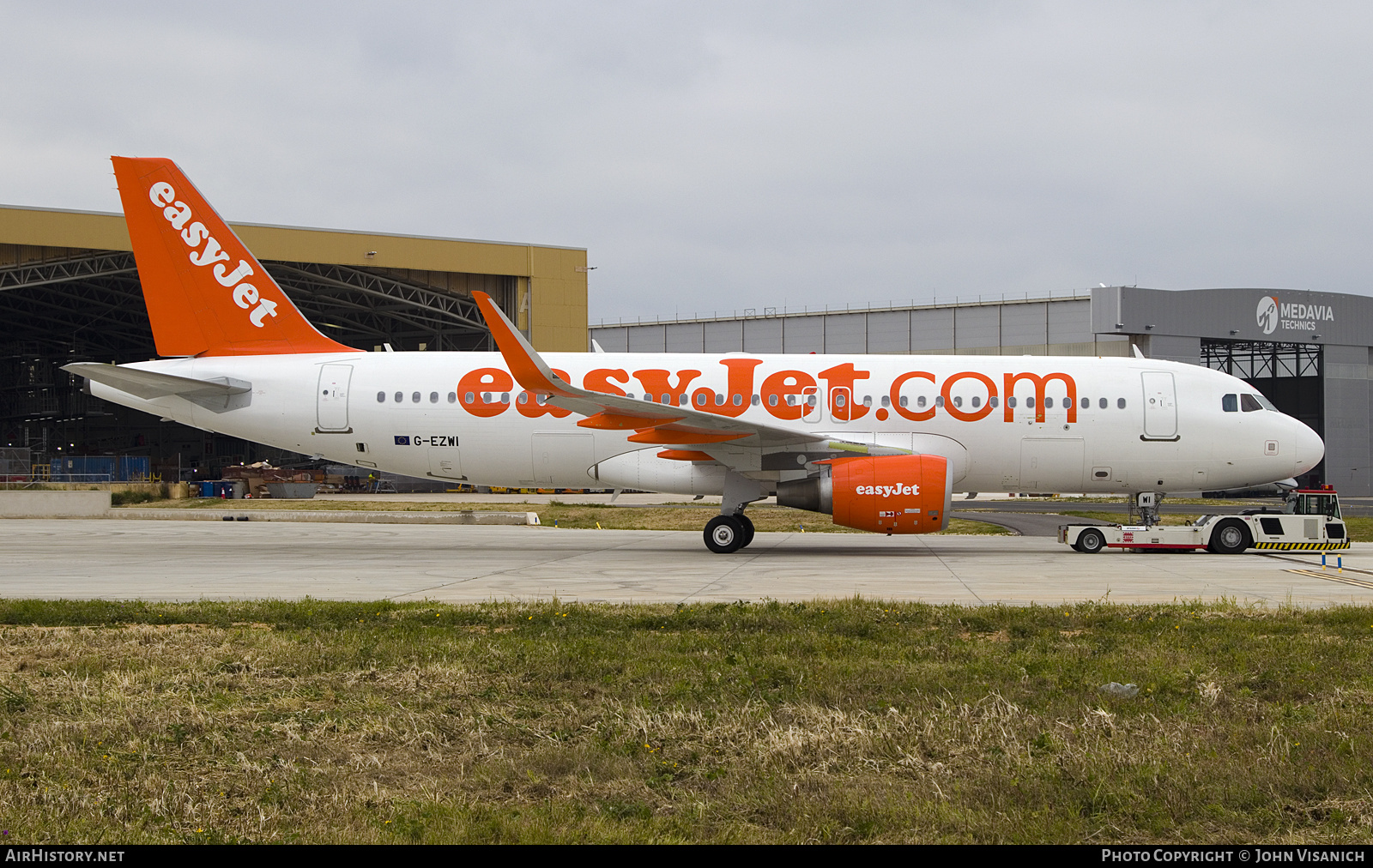 Aircraft Photo of G-EZWI | Airbus A320-214 | EasyJet | AirHistory.net #813489