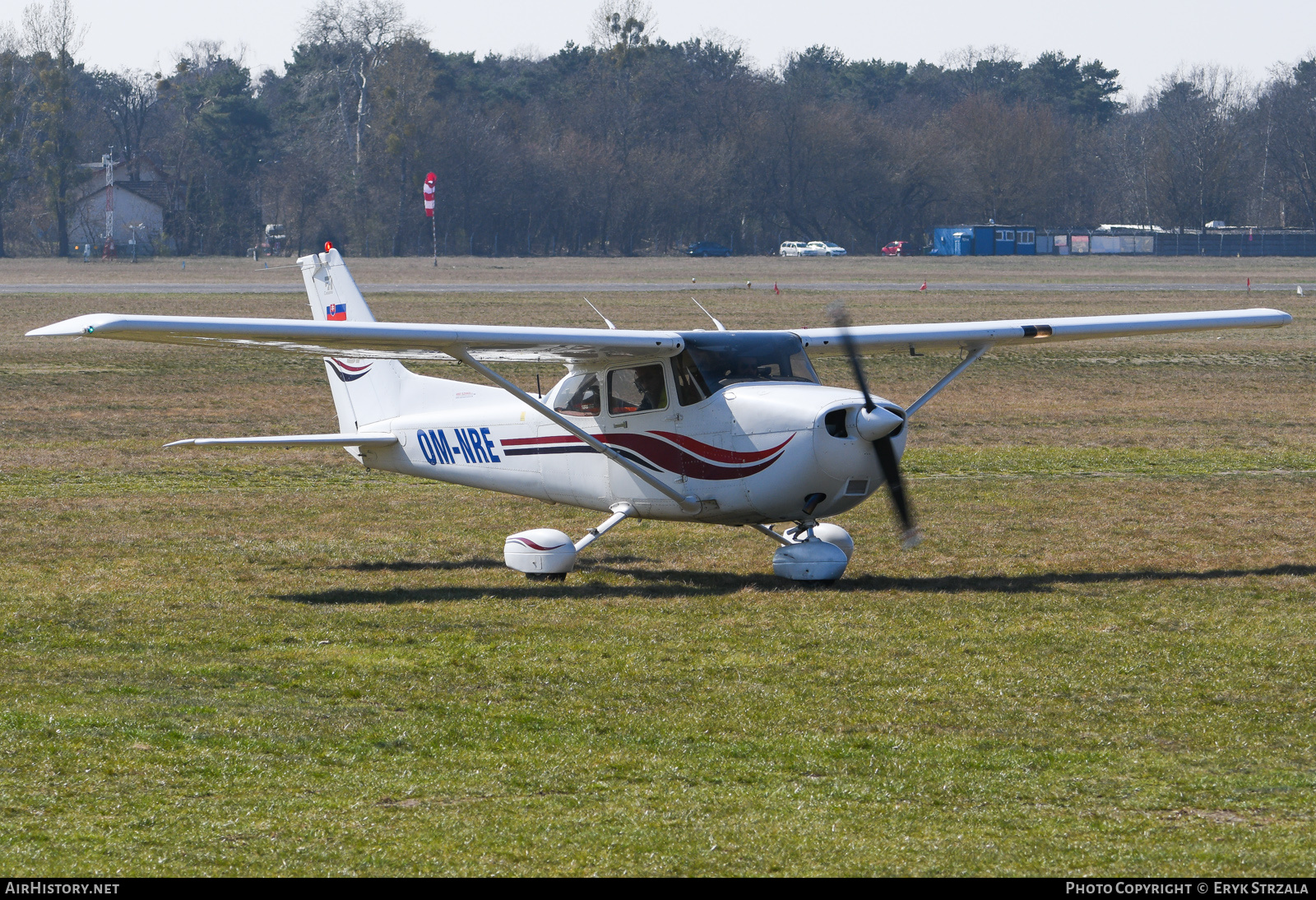 Aircraft Photo of OM-NRE | Cessna 172S Skyhawk SP | Aero Slovakia | AirHistory.net #813508