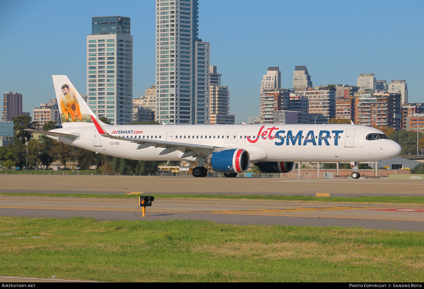Aircraft Photo of CC-DIS | Airbus A321-271NX | JetSmart | AirHistory.net #813557