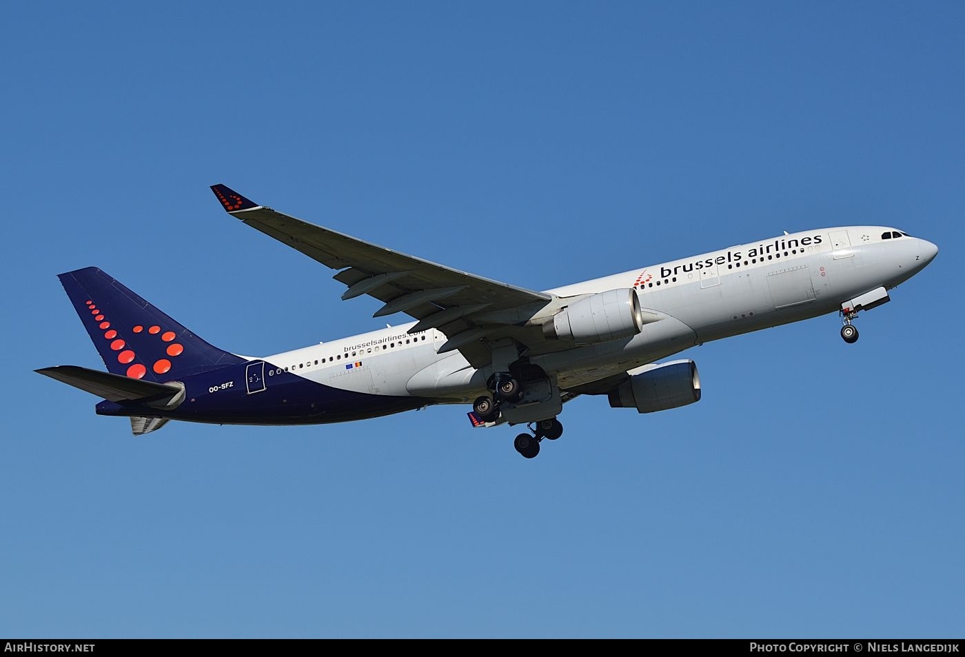 Aircraft Photo of OO-SFZ | Airbus A330-223 | Brussels Airlines | AirHistory.net #813599