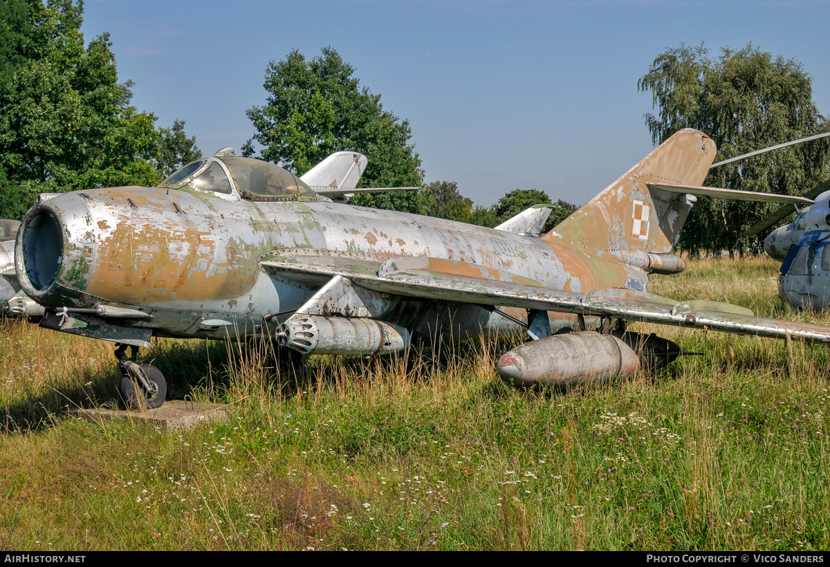 Aircraft Photo of 427 | PZL-Mielec Lim-6bis | Poland - Air Force | AirHistory.net #813701
