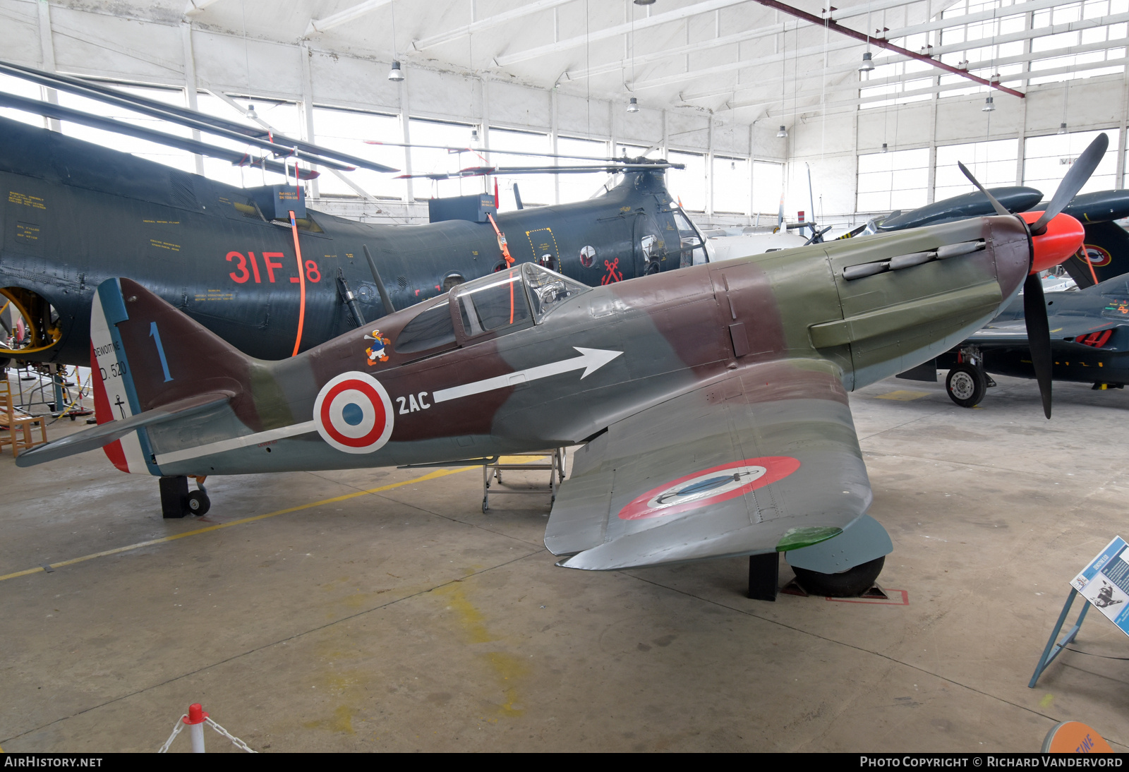 Aircraft Photo of 2AC-1 | Dewoitine D-520 | France - Navy | AirHistory.net #813789