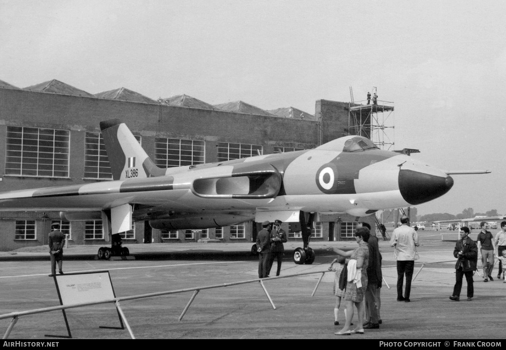 Aircraft Photo of XL386 | Avro 698 Vulcan B.2 | UK - Air Force | AirHistory.net #813816
