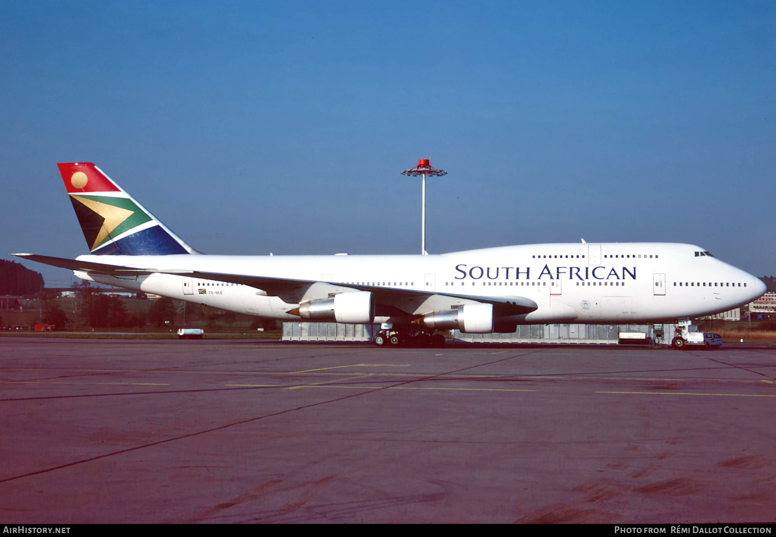 Aircraft Photo of ZS-SKB | Boeing 747-357 | South African Airways | AirHistory.net #814026