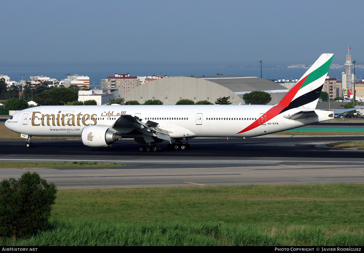 Aircraft Photo of A6-EPN | Boeing 777-31H/ER | Emirates | AirHistory.net #814157