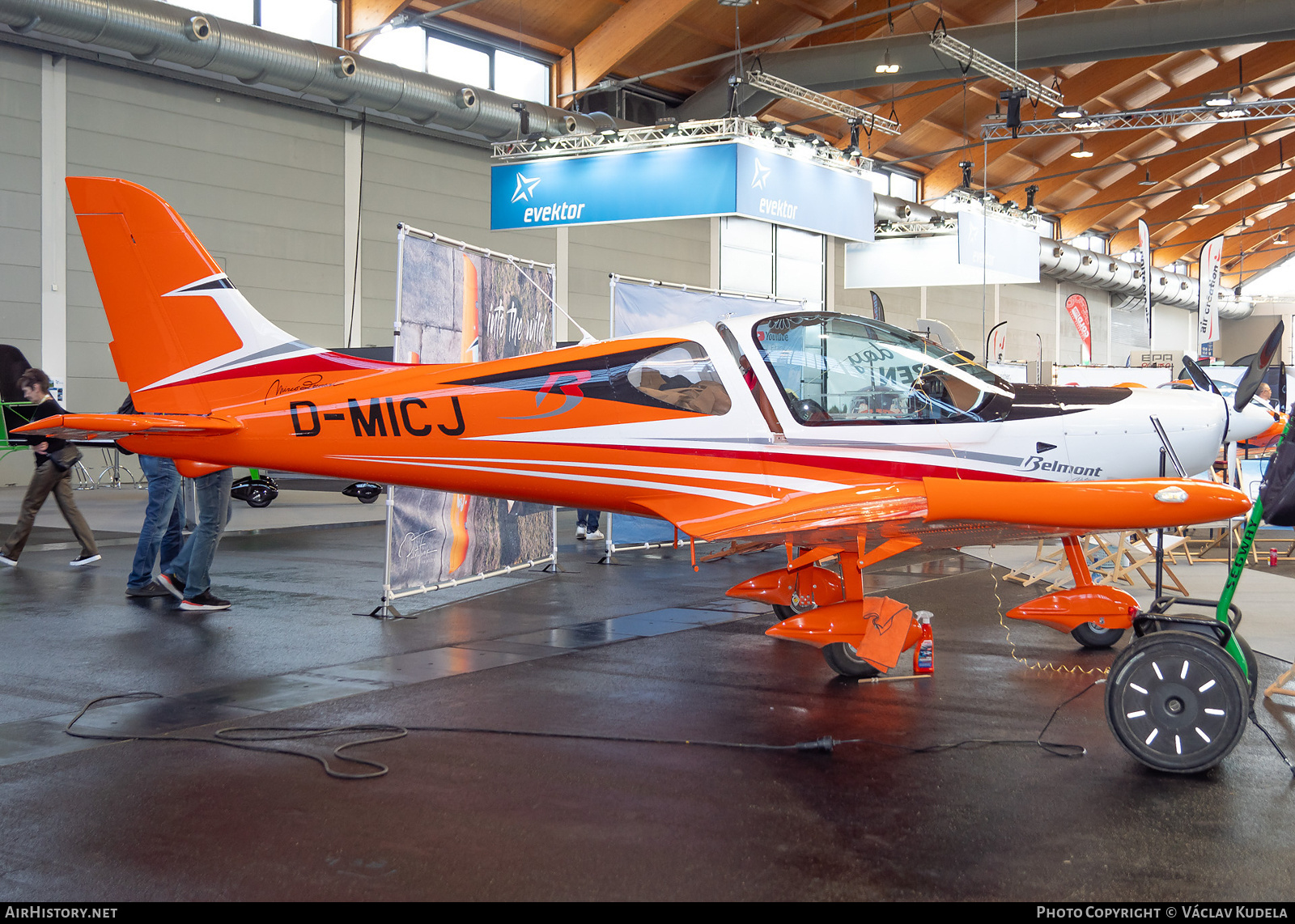 Aircraft Photo of D-MICJ | Belmont DW200 | AirHistory.net #814172