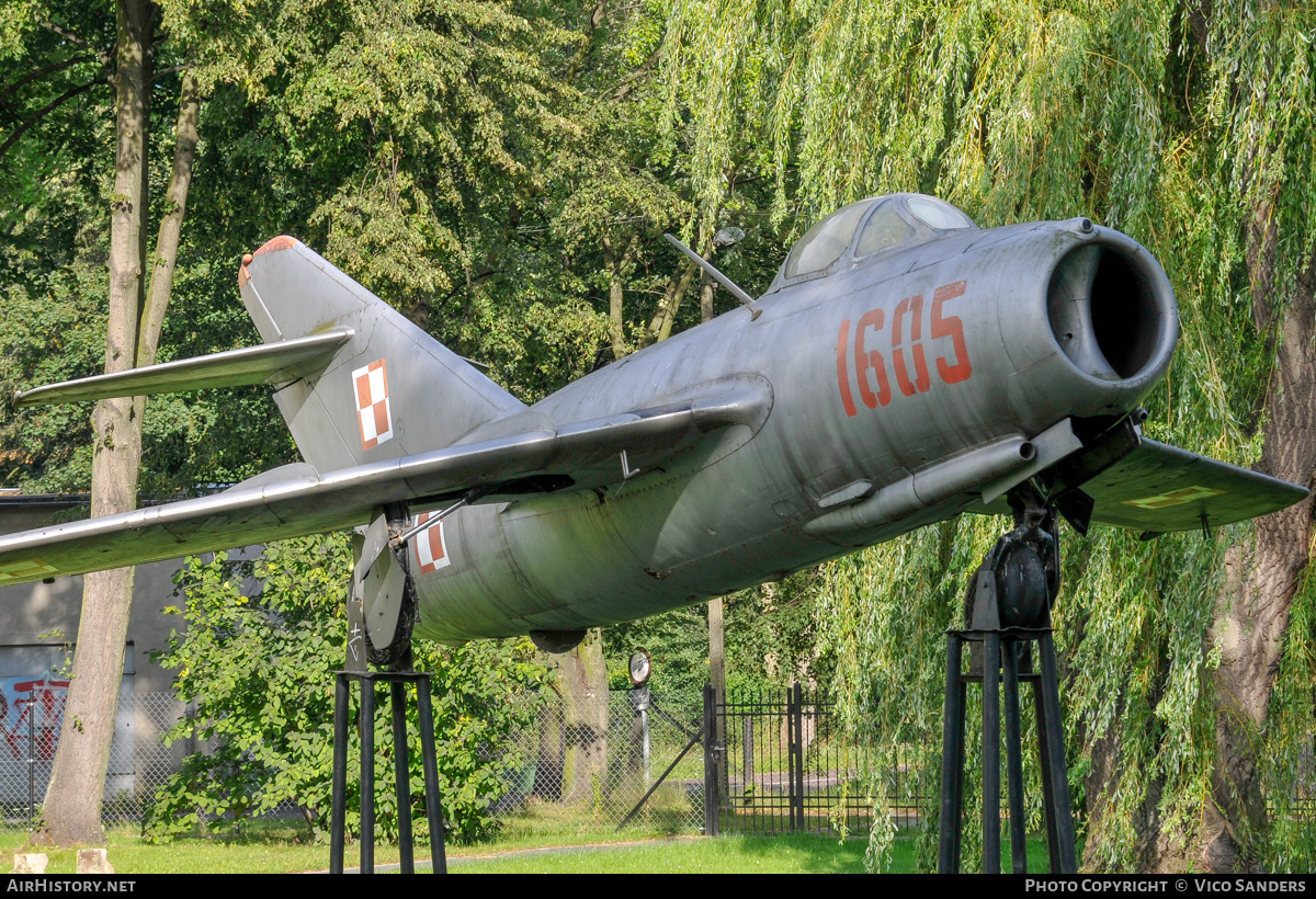 Aircraft Photo of 1605 | PZL-Mielec Lim-2 (MiG-15) | Poland - Air Force | AirHistory.net #814224