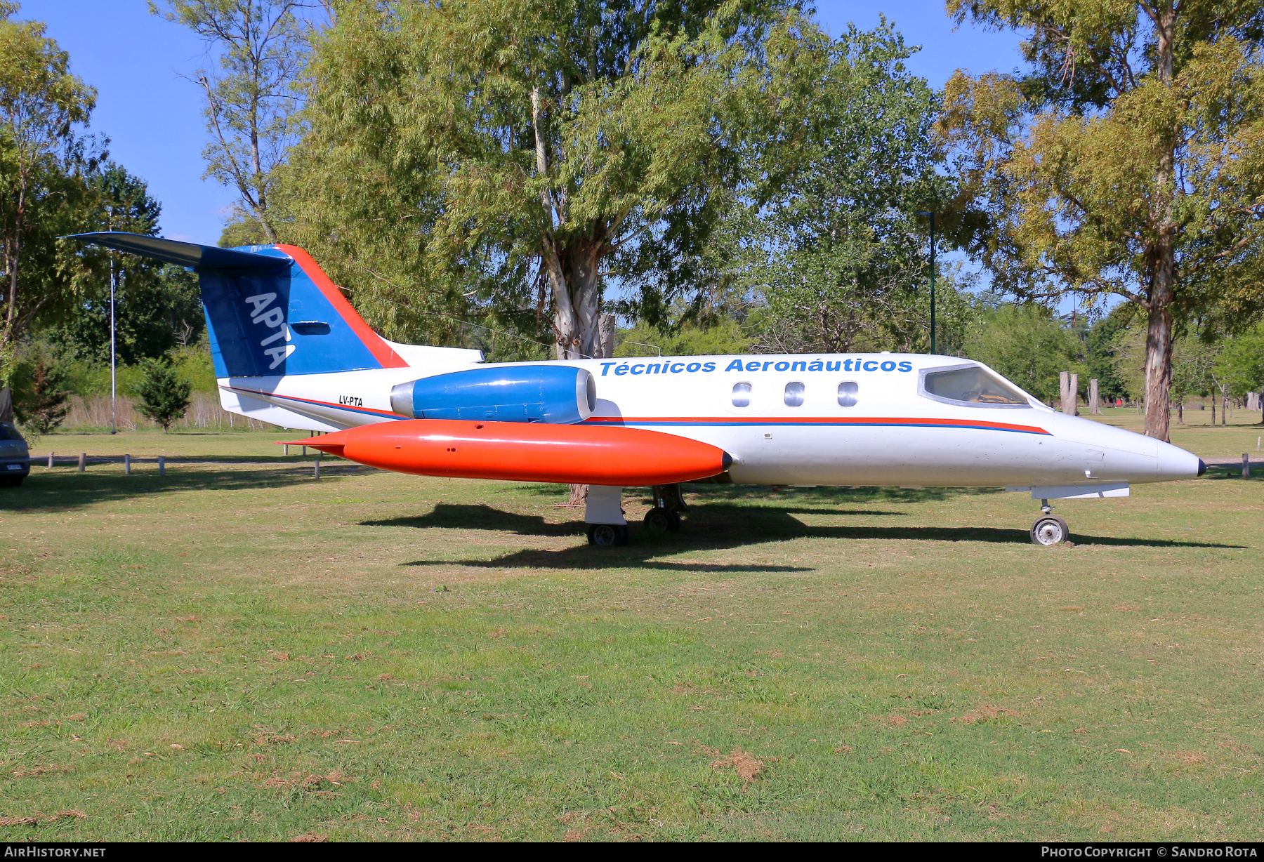 Aircraft Photo of LV-PTA | Gates Learjet 24D | APTA - Asociación Personal Técnico Aeronáutico | AirHistory.net #814231