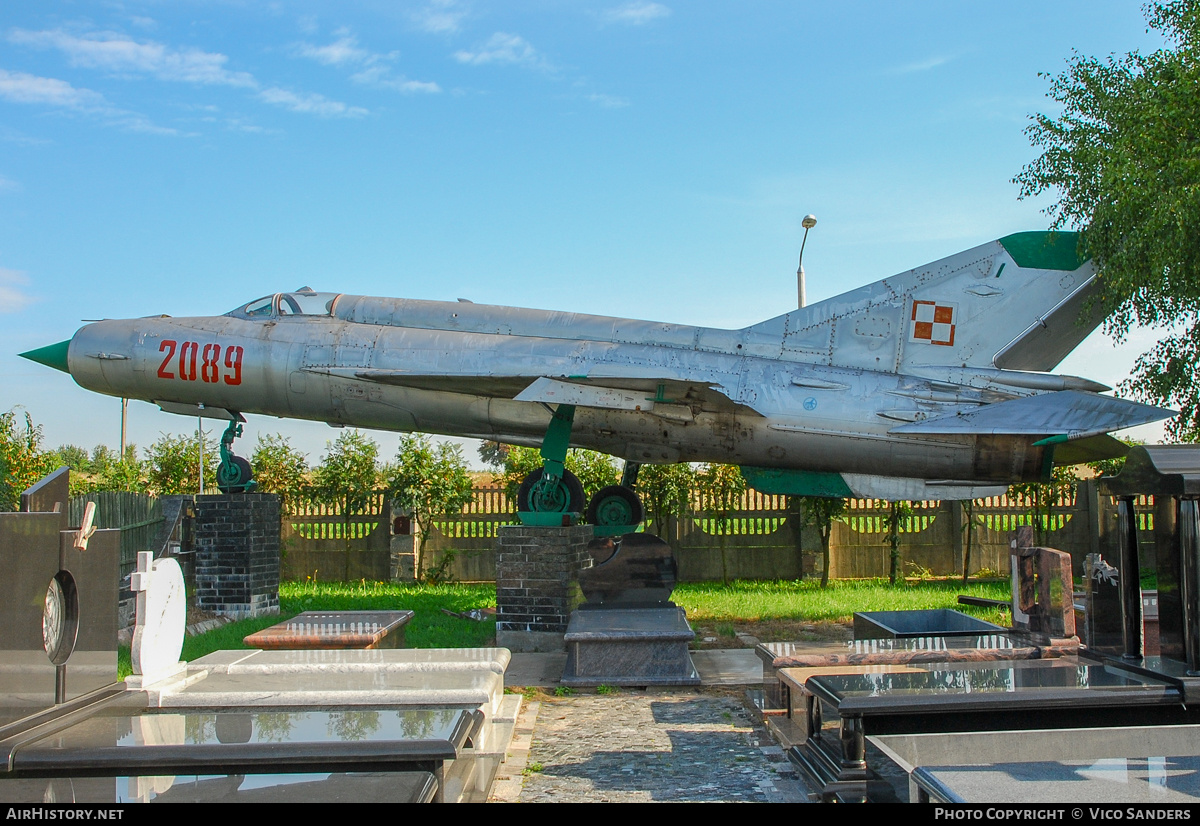 Aircraft Photo of 2089 | Mikoyan-Gurevich MiG-21R | Poland - Air Force | AirHistory.net #814254