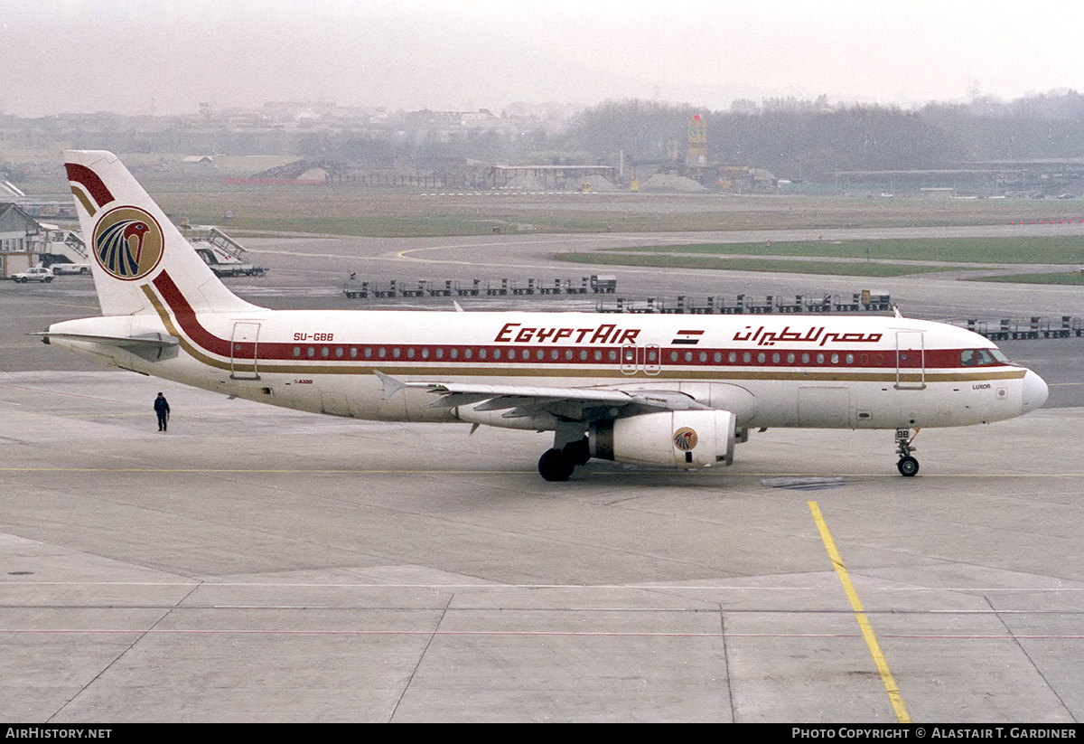 Aircraft Photo of SU-GBB | Airbus A320-231 | EgyptAir | AirHistory.net #814482