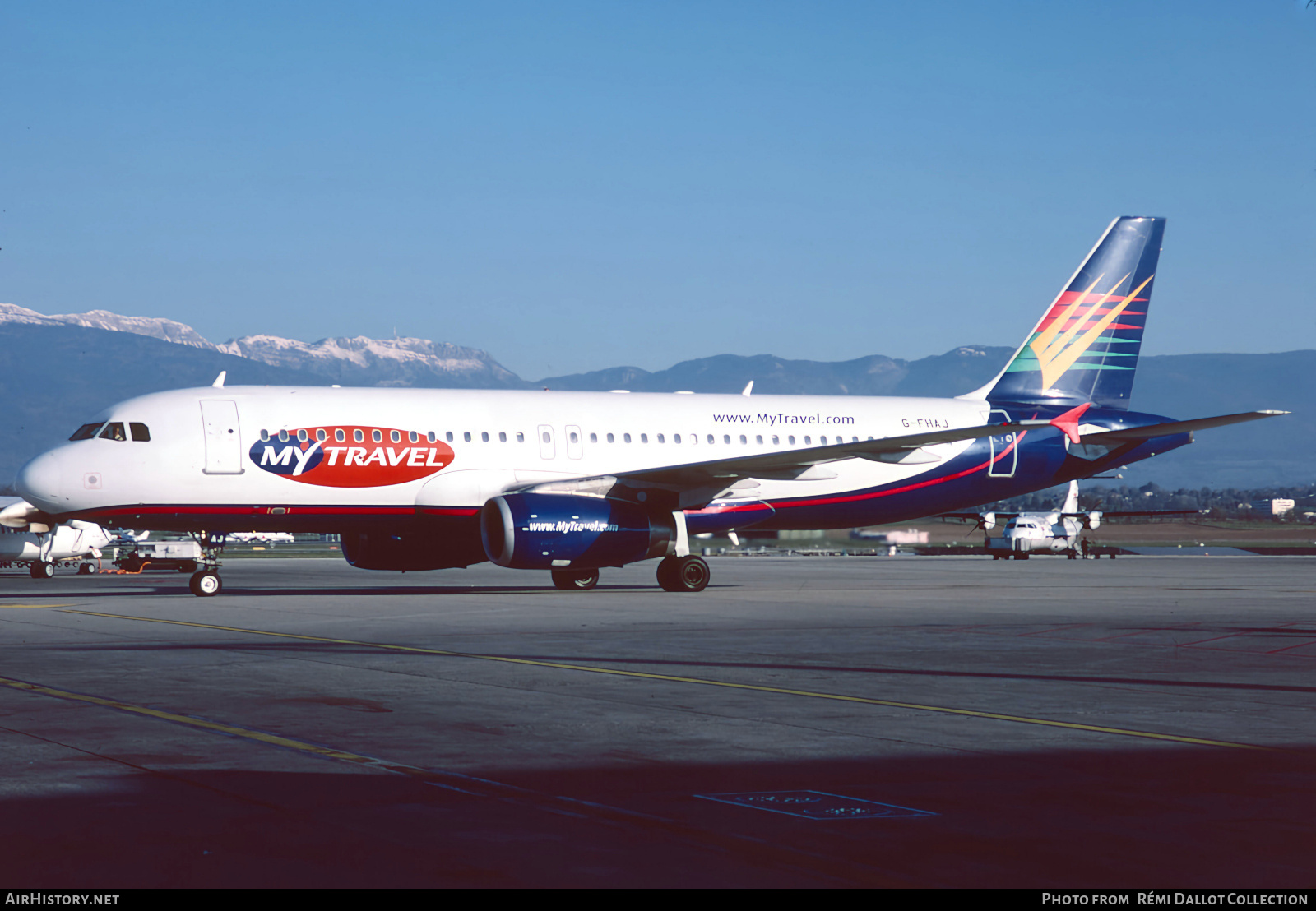 Aircraft Photo of G-FHAJ | Airbus A320-231 | MyTravel Airways | AirHistory.net #814578