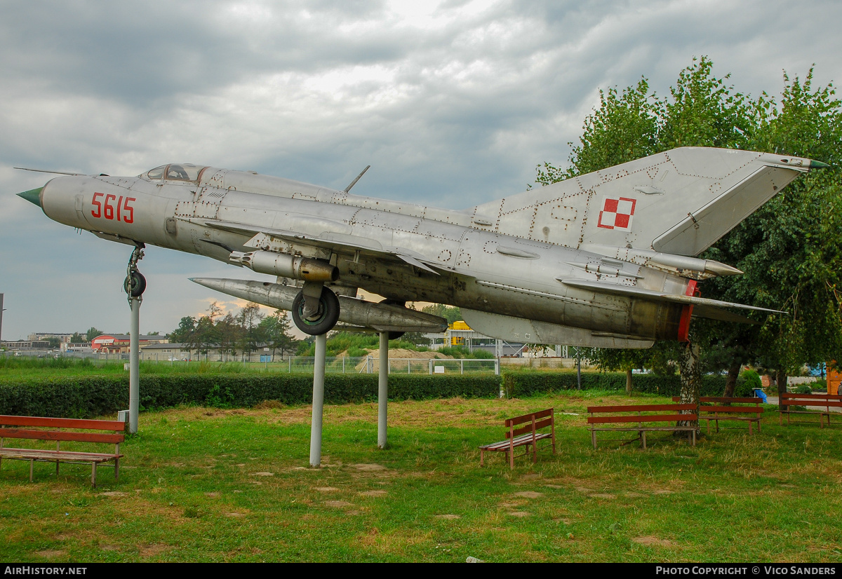 Aircraft Photo of 5615 | Mikoyan-Gurevich MiG-21PFM | Poland - Air Force | AirHistory.net #814630