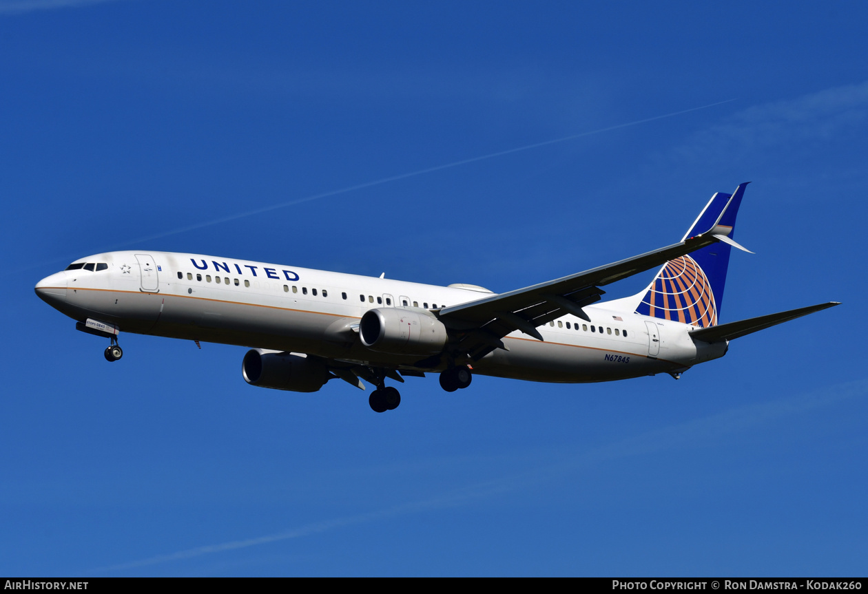 Aircraft Photo of N67845 | Boeing 737-924/ER | United Airlines | AirHistory.net #814642