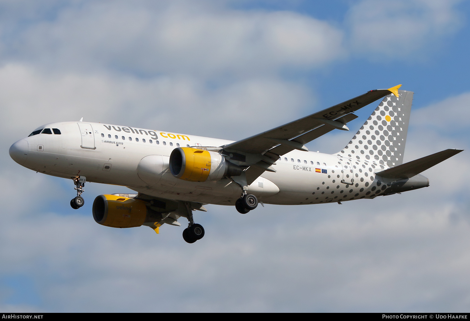 Aircraft Photo of EC-MKX | Airbus A319-111 | Vueling Airlines | AirHistory.net #814666