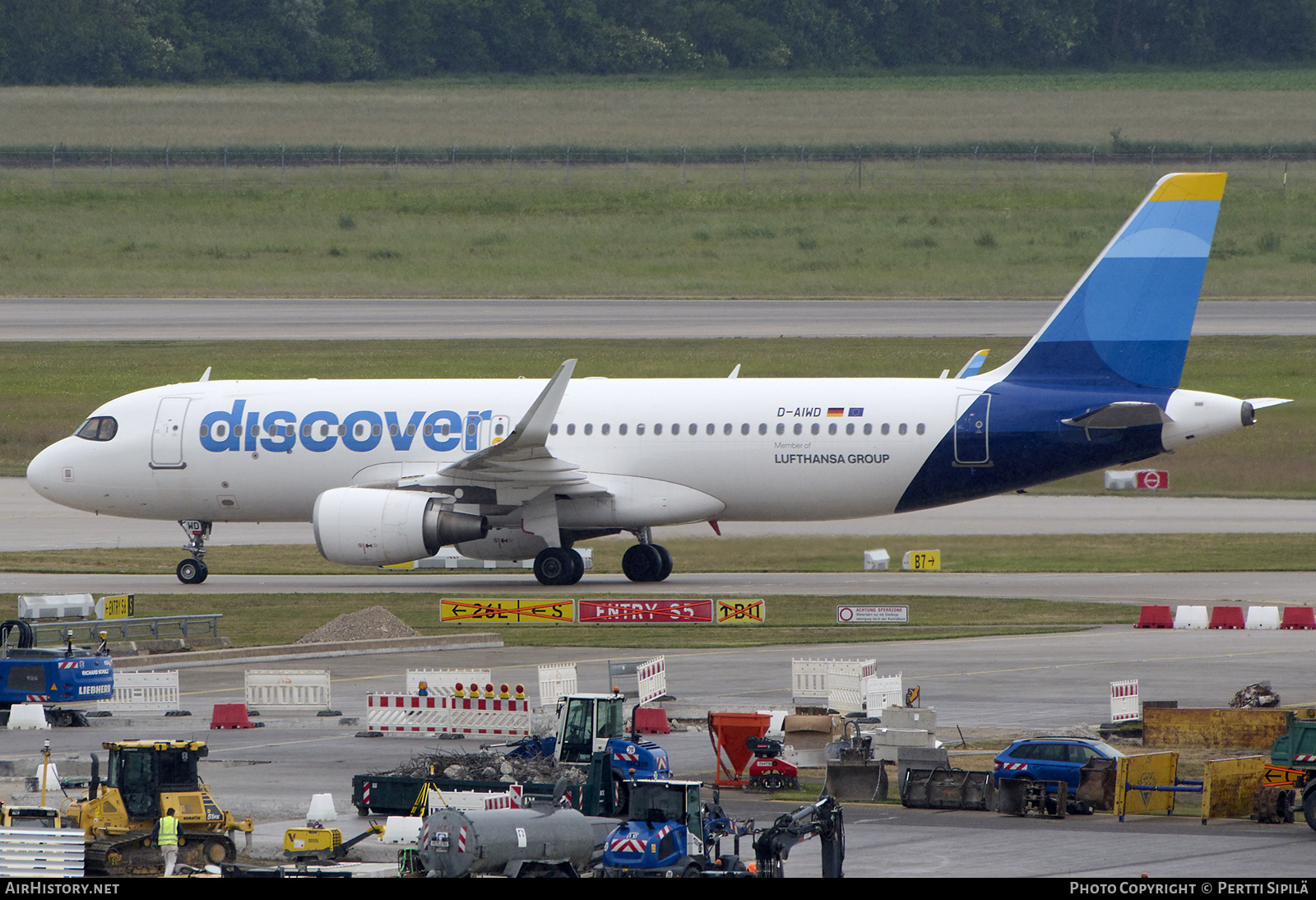 Aircraft Photo of D-AIWD | Airbus A320-214 | Discover Airlines | AirHistory.net #814766
