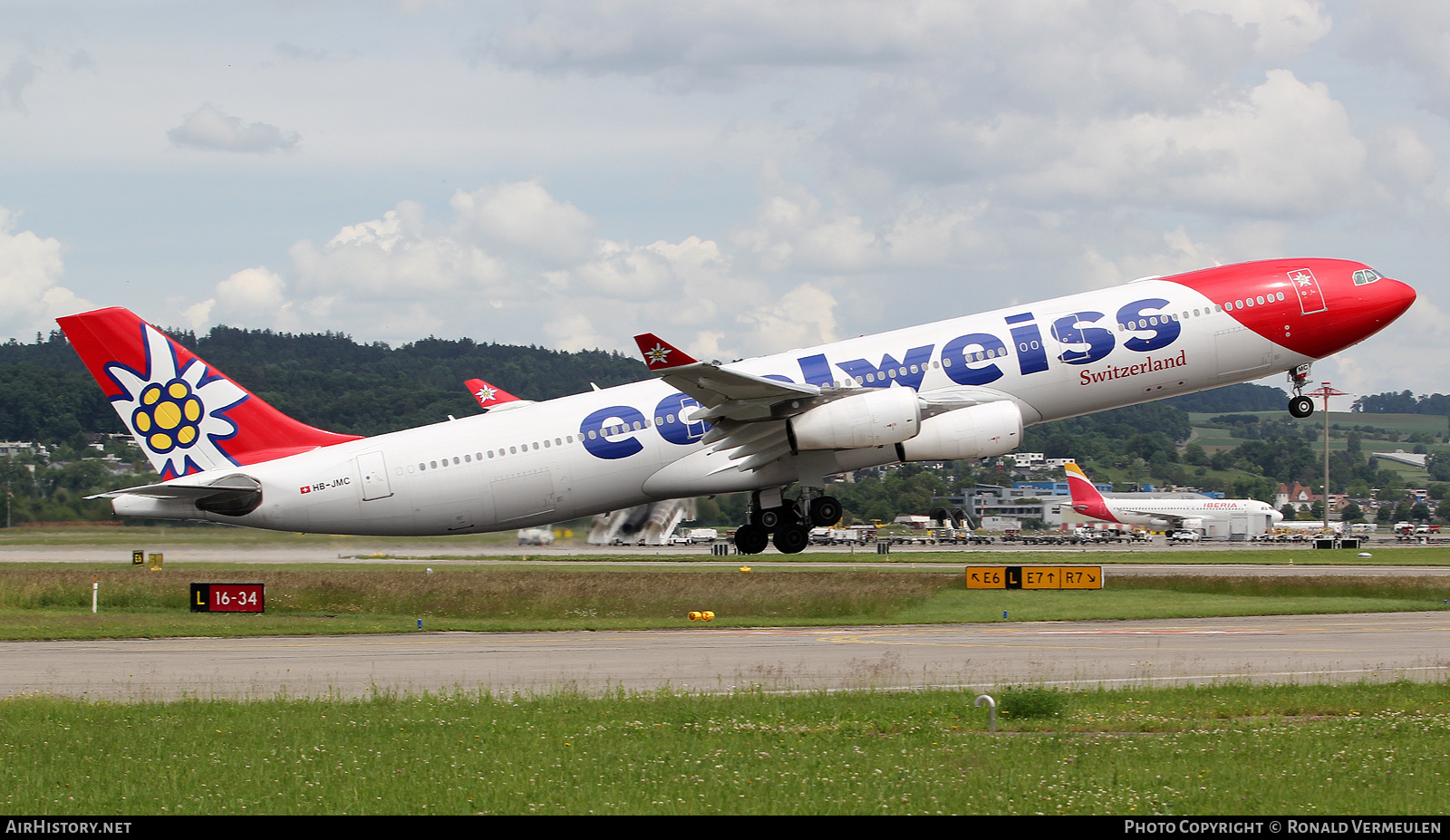 Aircraft Photo of HB-JMC | Airbus A340-313X | Edelweiss Air | AirHistory.net #814870