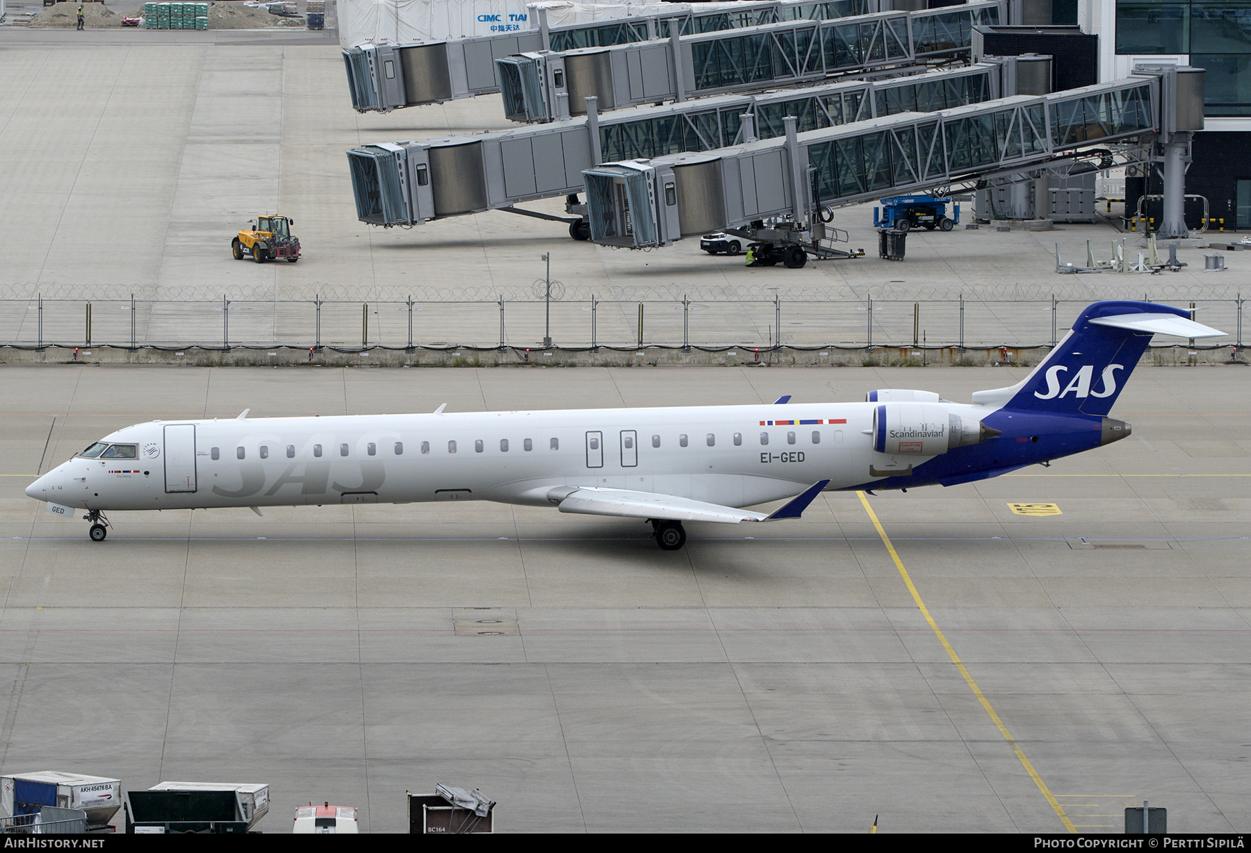 Aircraft Photo of EI-GED | Bombardier CRJ-900LR (CL-600-2D24) | Scandinavian Airlines - SAS | AirHistory.net #814872