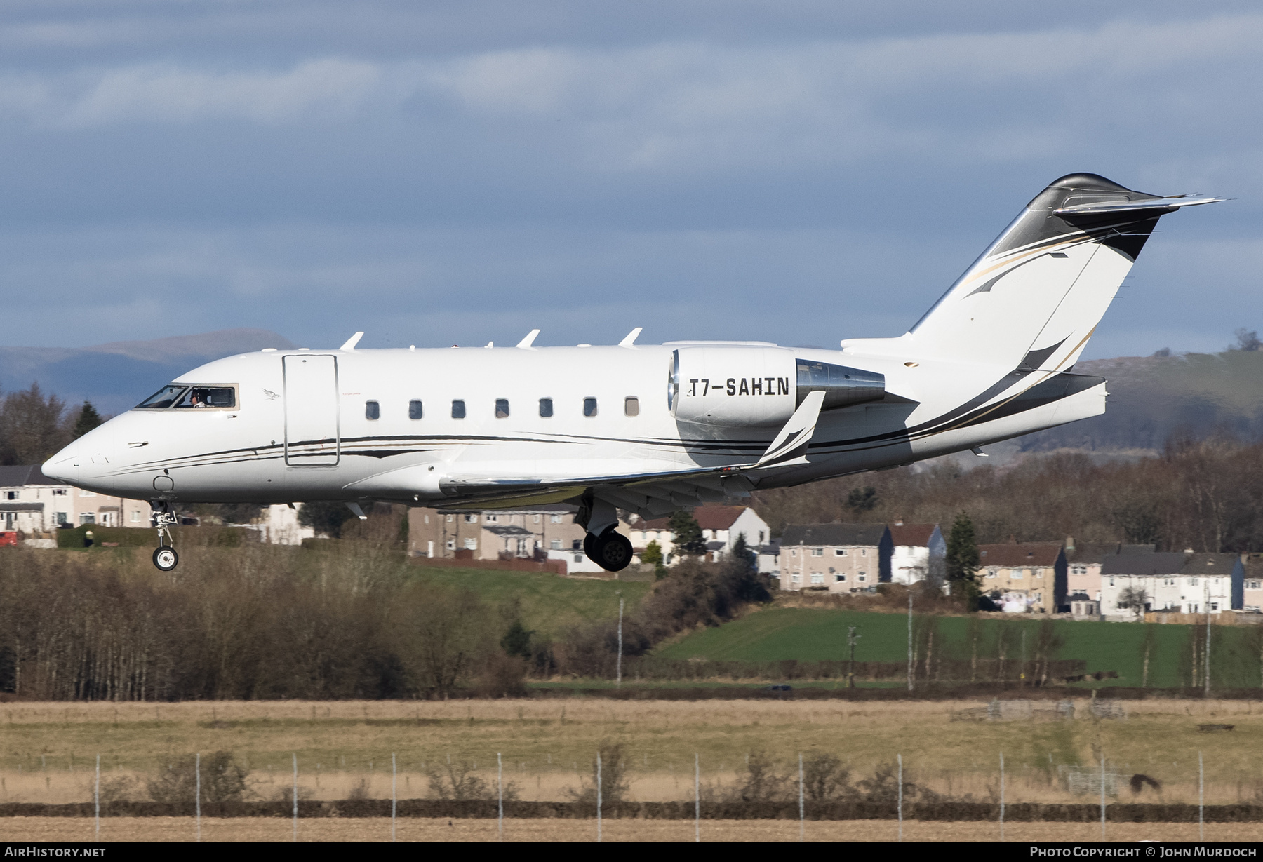 Aircraft Photo of T7-SAHIN | Bombardier Challenger 604 (CL-600-2B16) | AirHistory.net #814891