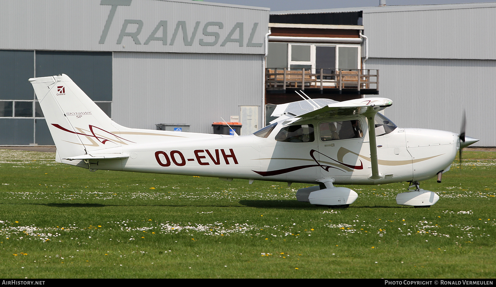 Aircraft Photo of OO-EVH | Cessna 172S Skyhawk SP | AirHistory.net #814946