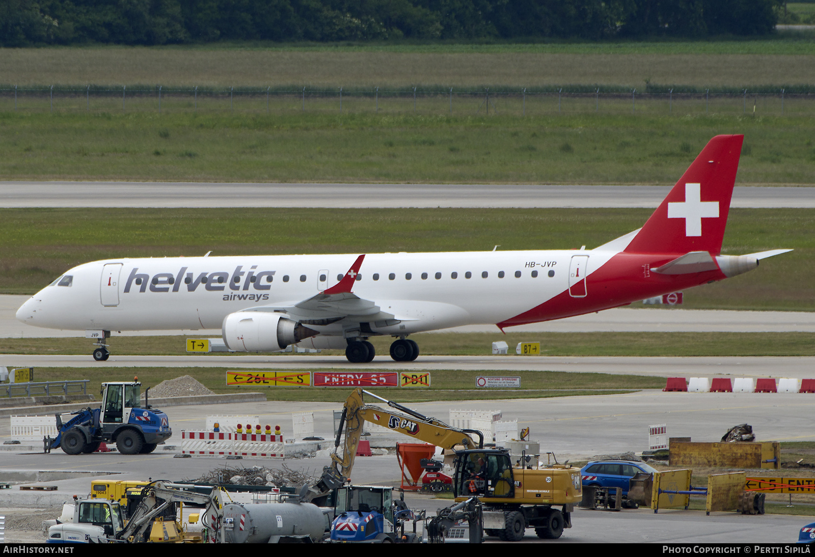 Aircraft Photo of HB-JVP | Embraer 190LR (ERJ-190-100LR) | Helvetic Airways | AirHistory.net #814974