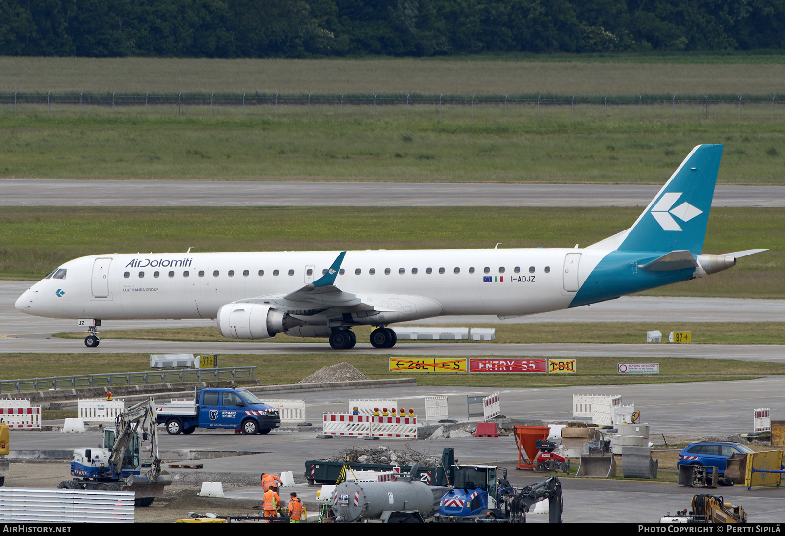 Aircraft Photo of I-ADJZ | Embraer 195LR (ERJ-190-200LR) | Air Dolomiti | AirHistory.net #814996
