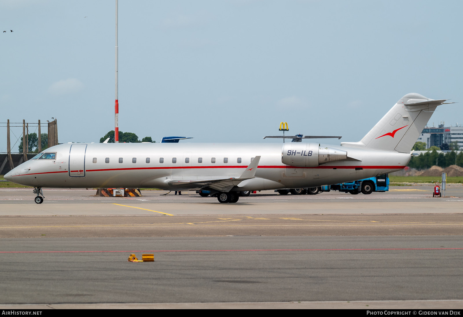 Aircraft Photo of 9H-ILB | Bombardier Challenger 850 (CRJ-200SE/CL-600-2B19) | VistaJet | AirHistory.net #815047