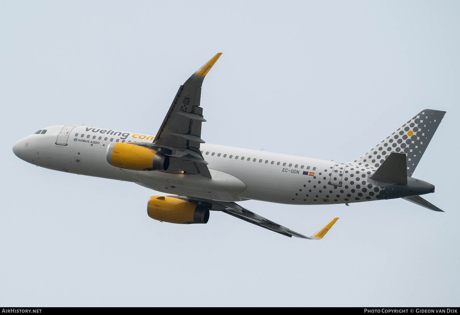 Aircraft Photo of EC-ODN | Airbus A320-232 | Vueling Airlines | AirHistory.net #815051
