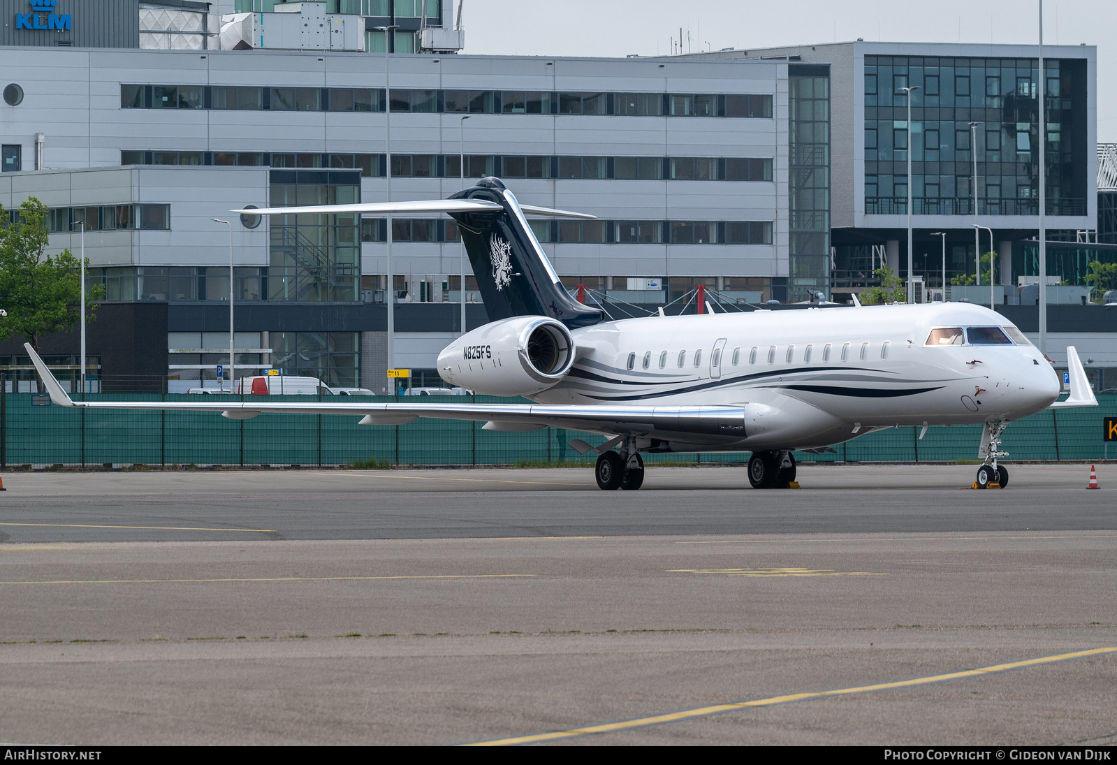 Aircraft Photo of N825FS | Bombardier Global 6500 (BD-700-1A10) | AirHistory.net #815069