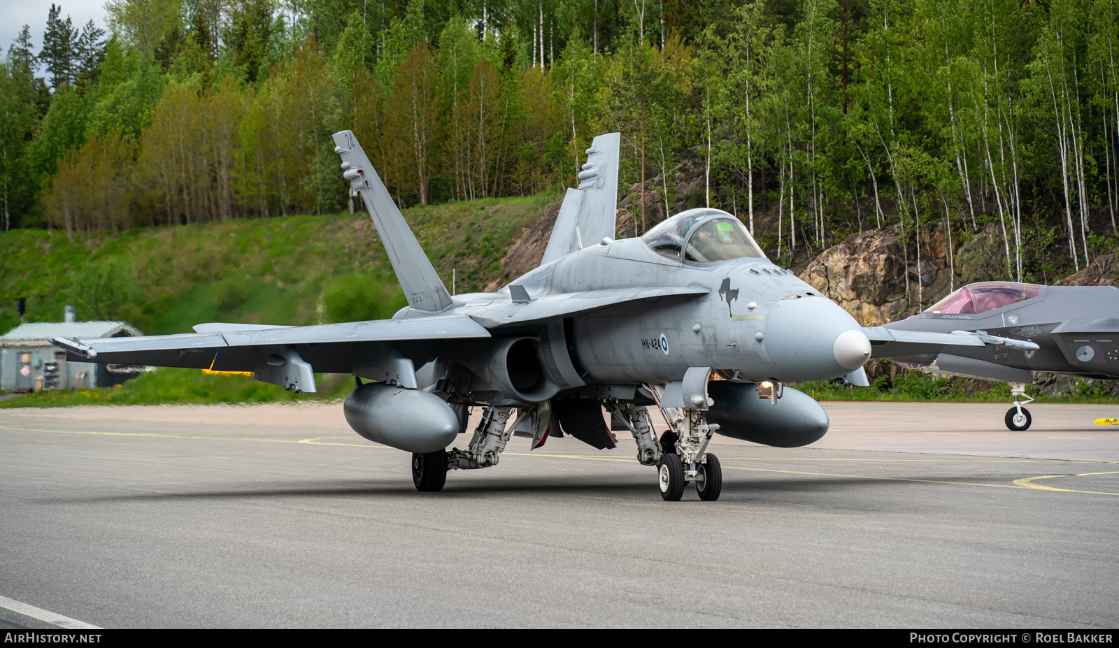 Aircraft Photo of HN-424 | McDonnell Douglas F/A-18C Hornet | Finland - Air Force | AirHistory.net #815070