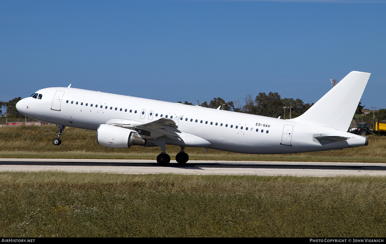 Aircraft Photo of ES-SAV | Airbus A320-214 | AirHistory.net #815213