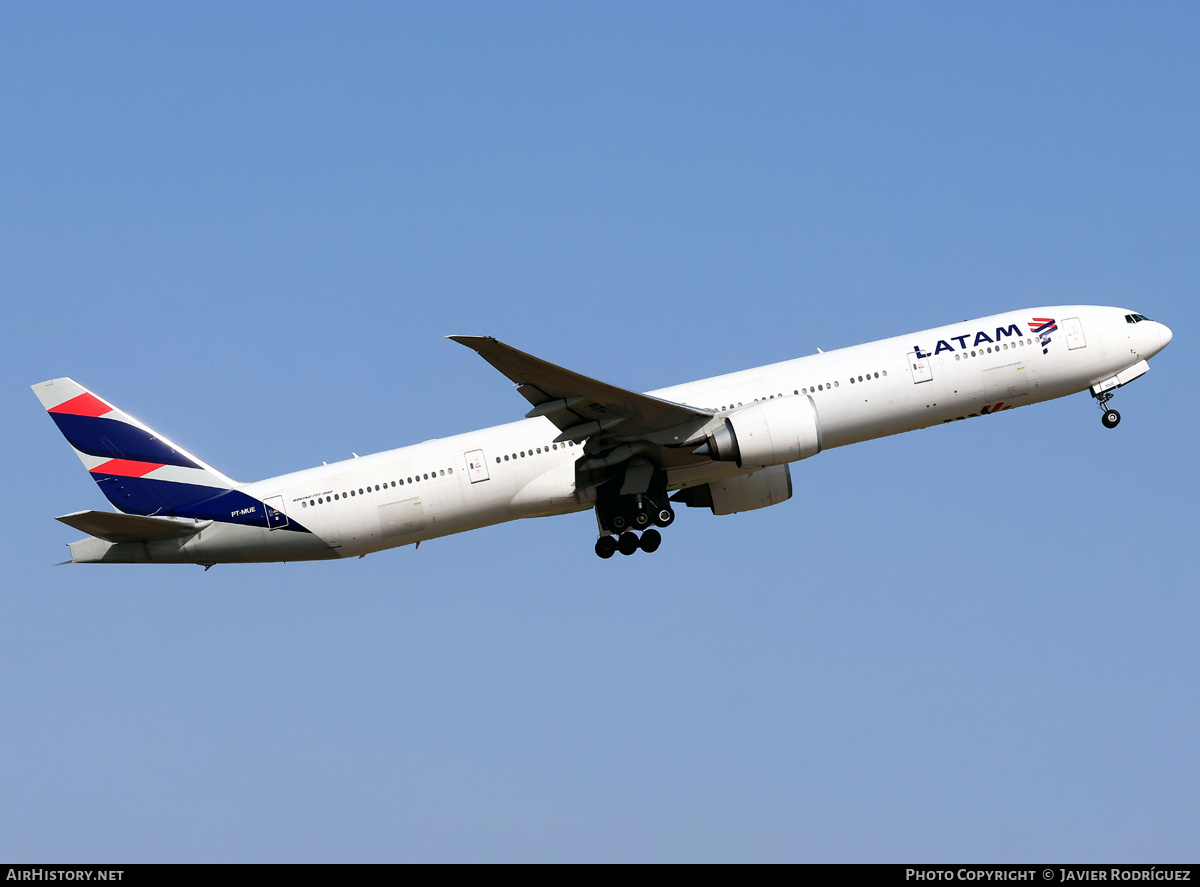 Aircraft Photo of PT-MUE | Boeing 777-32W/ER | LATAM Airlines | AirHistory.net #815414