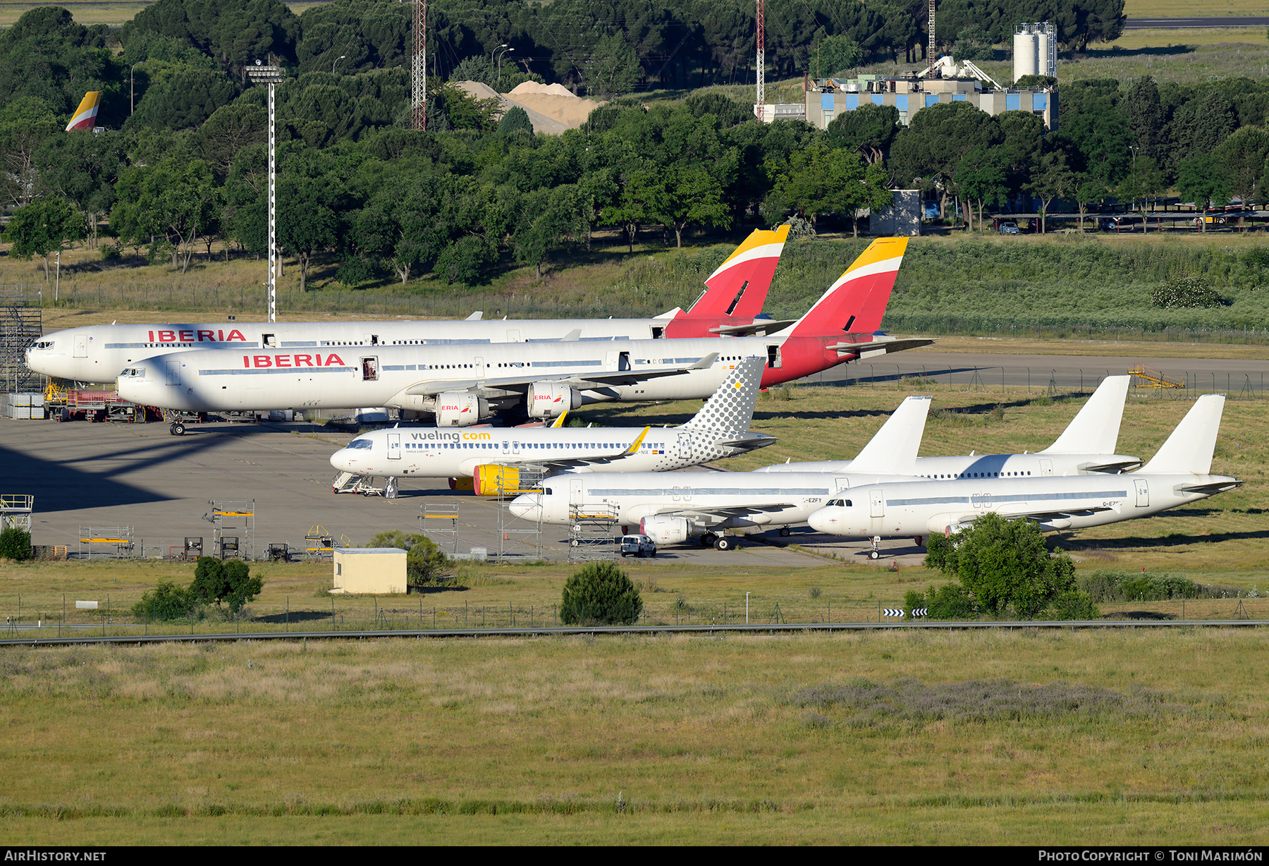 Airport photo of Madrid - Adolfo Suarez / Barajas (LEMD / MAD) in Spain | AirHistory.net #815441