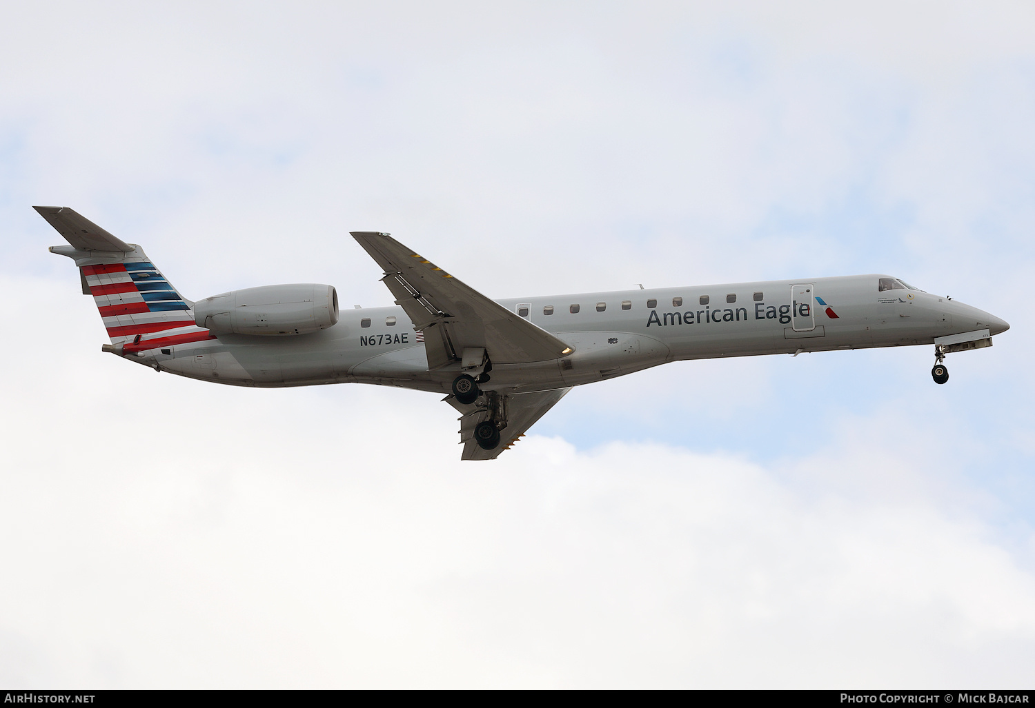 Aircraft Photo of N673AE | Embraer ERJ-145LR (EMB-145LR) | American Eagle | AirHistory.net #815493