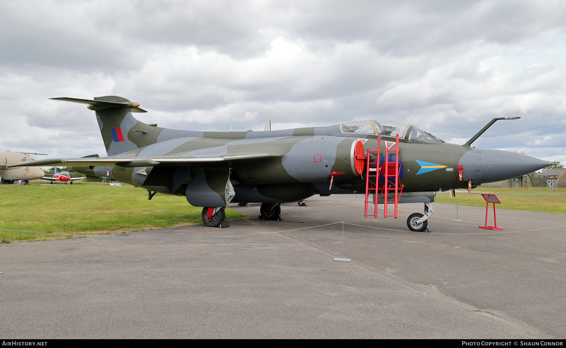Aircraft Photo of XV168 | Hawker Siddeley Buccaneer S2B | UK - Air Force | AirHistory.net #815522