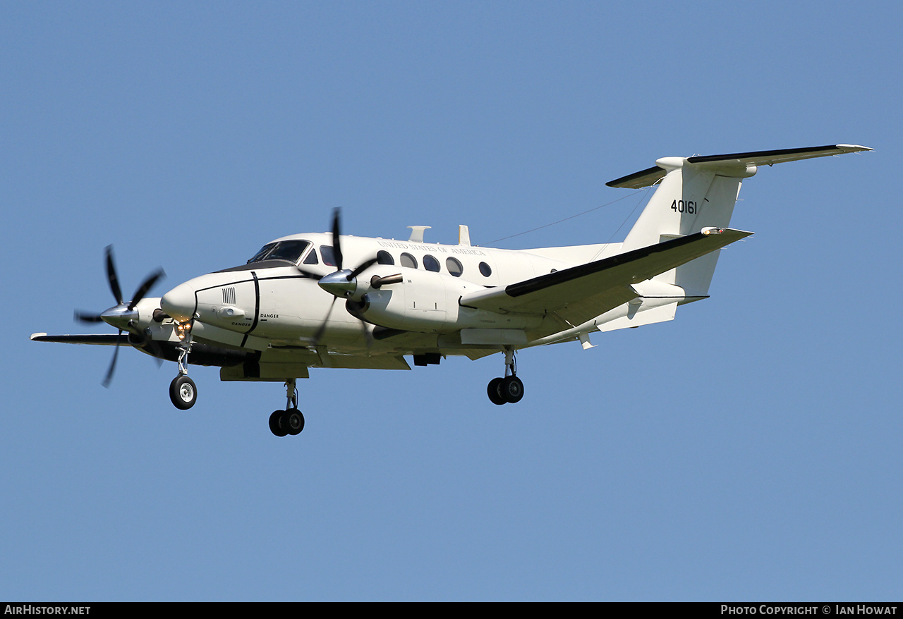 Aircraft Photo of 84-0161 / 40161 | Beech C-12U Huron (B200C) | USA - Army | AirHistory.net #815569