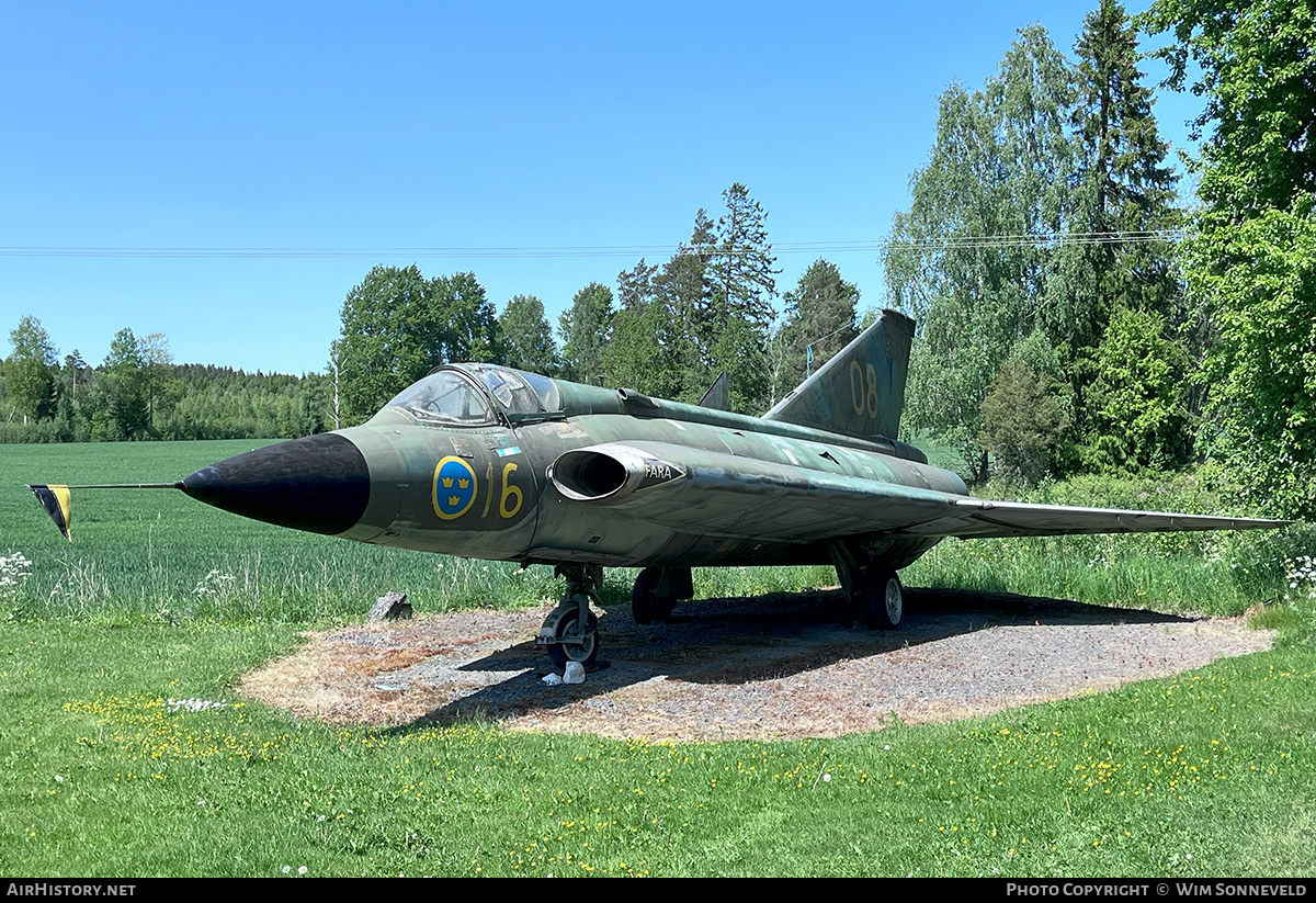 Aircraft Photo of 35457 | Saab J35F-1 Draken | Sweden - Air Force | AirHistory.net #815589