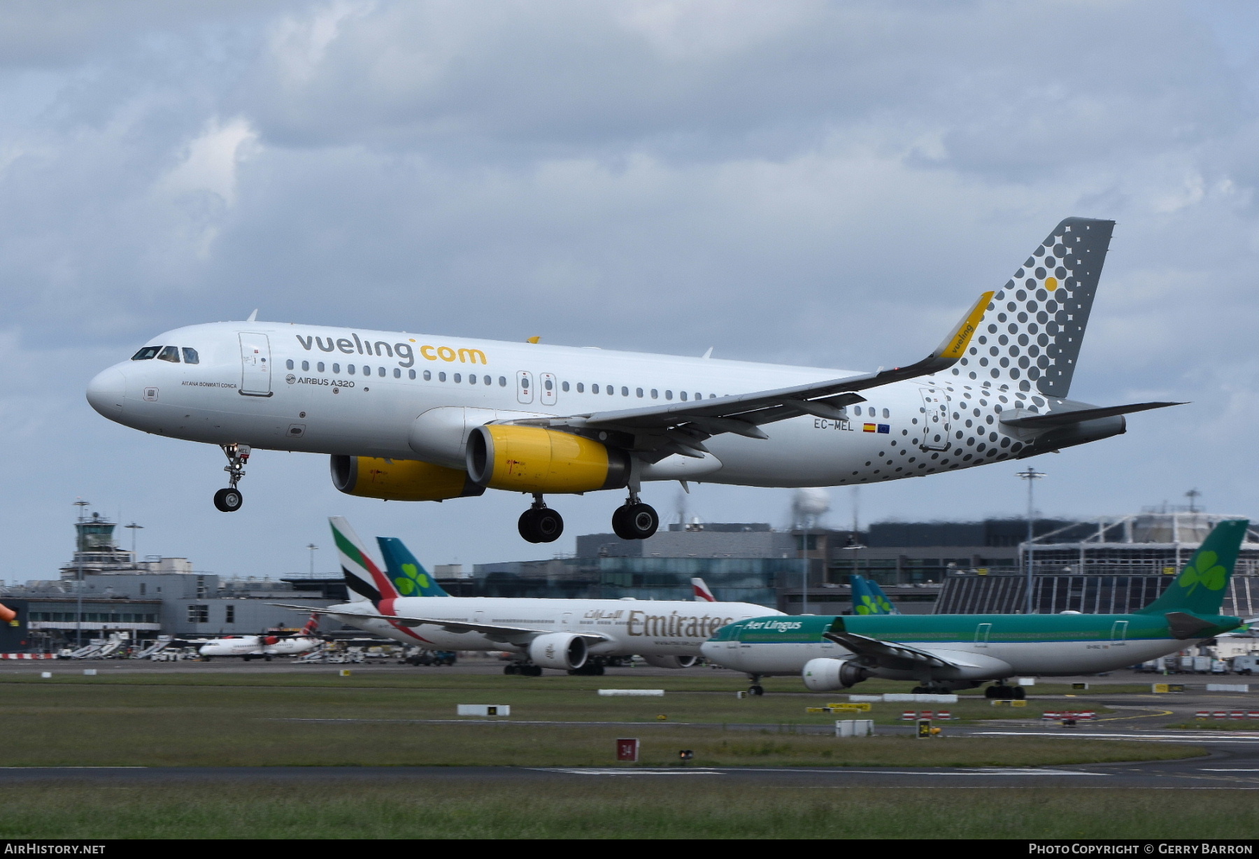 Aircraft Photo of EC-MEL | Airbus A320-232 | Vueling Airlines | AirHistory.net #815614