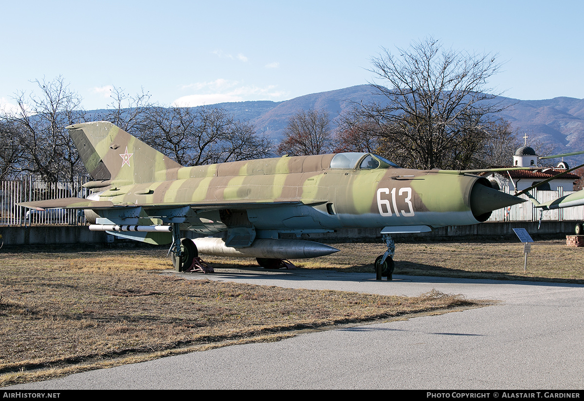 Aircraft Photo of 613 | Mikoyan-Gurevich MiG-21M | Bulgaria - Air Force | AirHistory.net #815633
