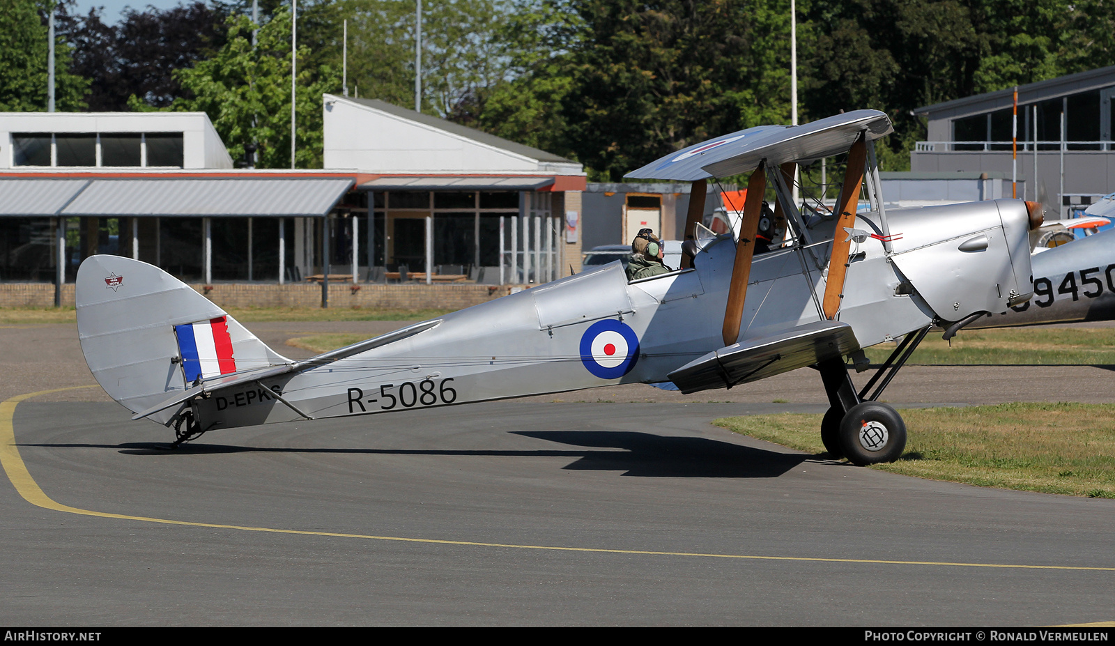 Aircraft Photo of D-EPKS / R-5086 | De Havilland D.H. 82A Tiger Moth | UK - Air Force | AirHistory.net #815780