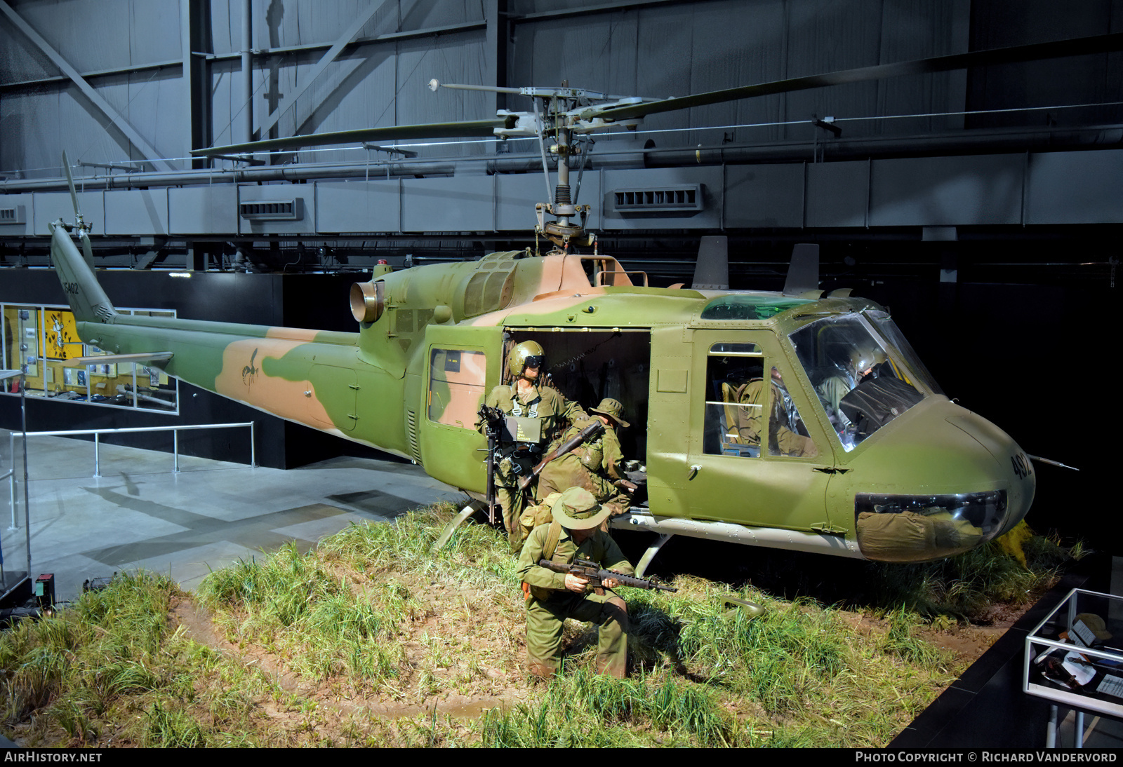 Aircraft Photo of 64-15492 / 15492 | Bell UH-1P Iroquois | USA - Air Force | AirHistory.net #815854