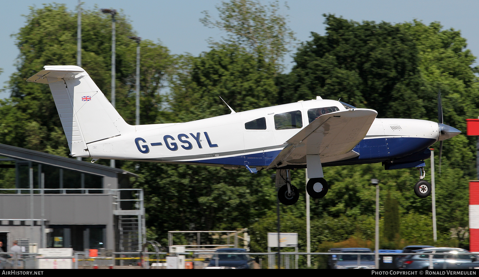 Aircraft Photo of G-GSYL | Piper PA-28RT-201T Turbo Arrow IV | AirHistory.net #815995
