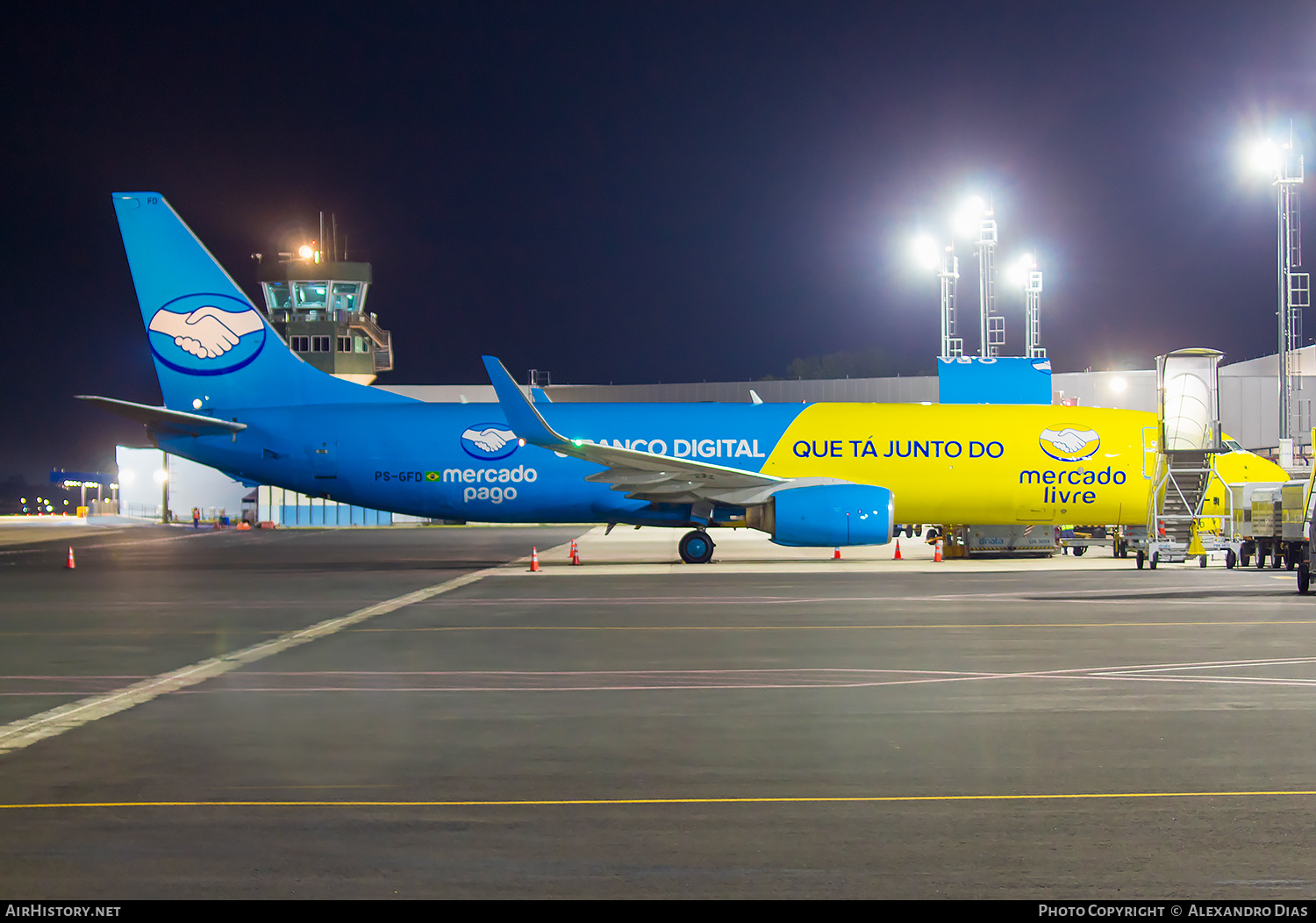 Aircraft Photo of PS-GFD | Boeing 737-8EH(BCF) | Mercado Livre | AirHistory.net #816049