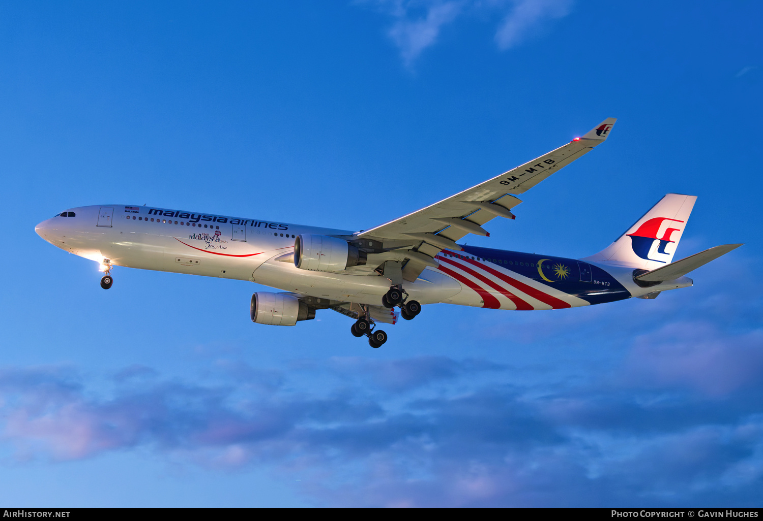 Aircraft Photo of 9M-MTB | Airbus A330-323 | Malaysia Airlines | AirHistory.net #816188