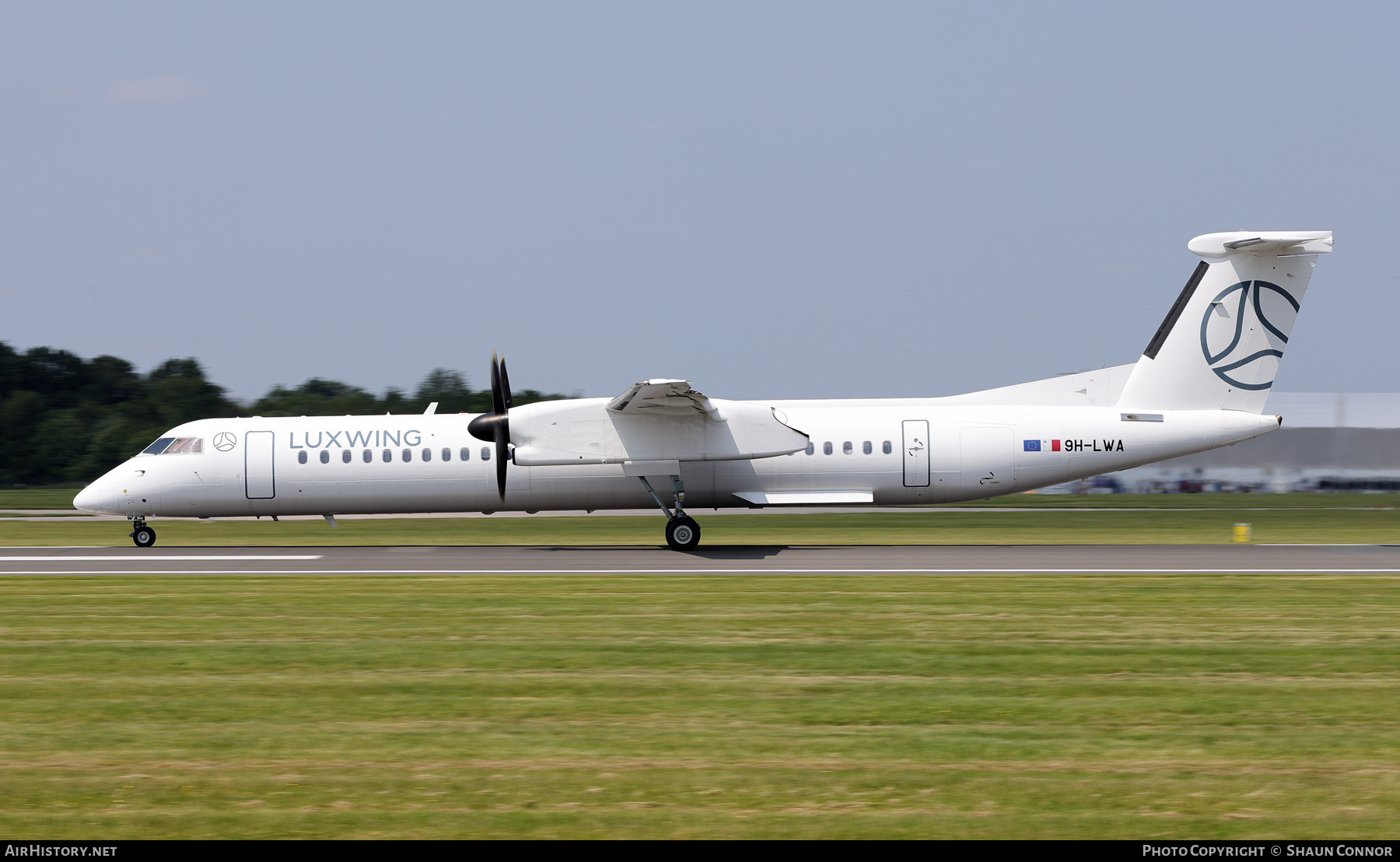 Aircraft Photo of 9H-LWA | Bombardier DHC-8-402 Dash 8 | Luxwing | AirHistory.net #816205