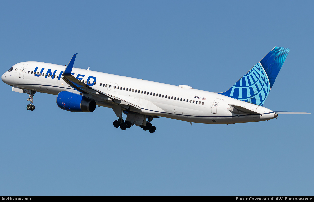 Aircraft Photo of N19117 | Boeing 757-224 | United Airlines | AirHistory.net #816254