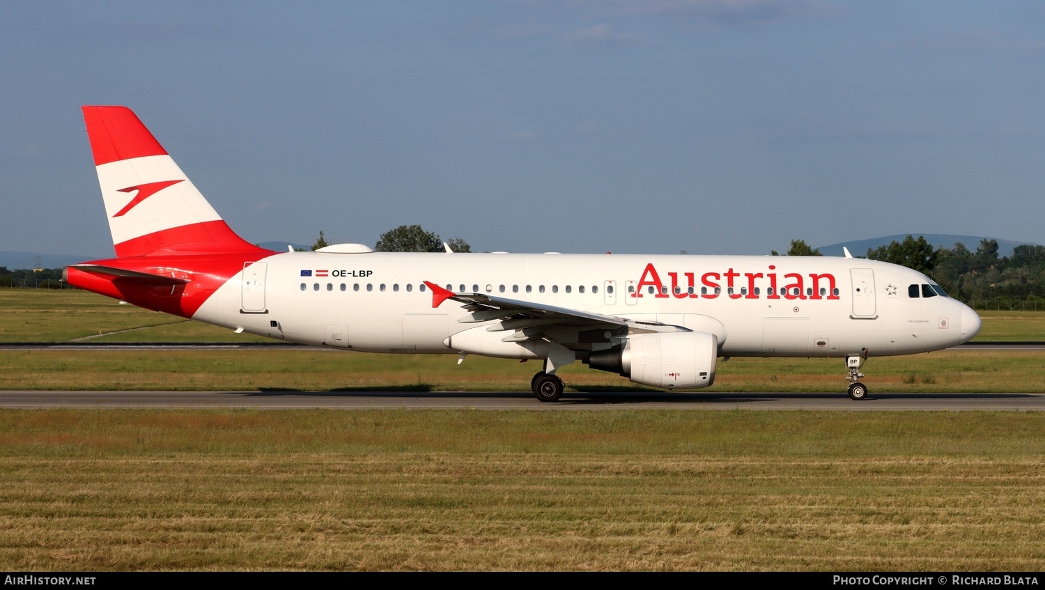 Aircraft Photo of OE-LBP | Airbus A320-214 | Austrian Airlines | AirHistory.net #816255